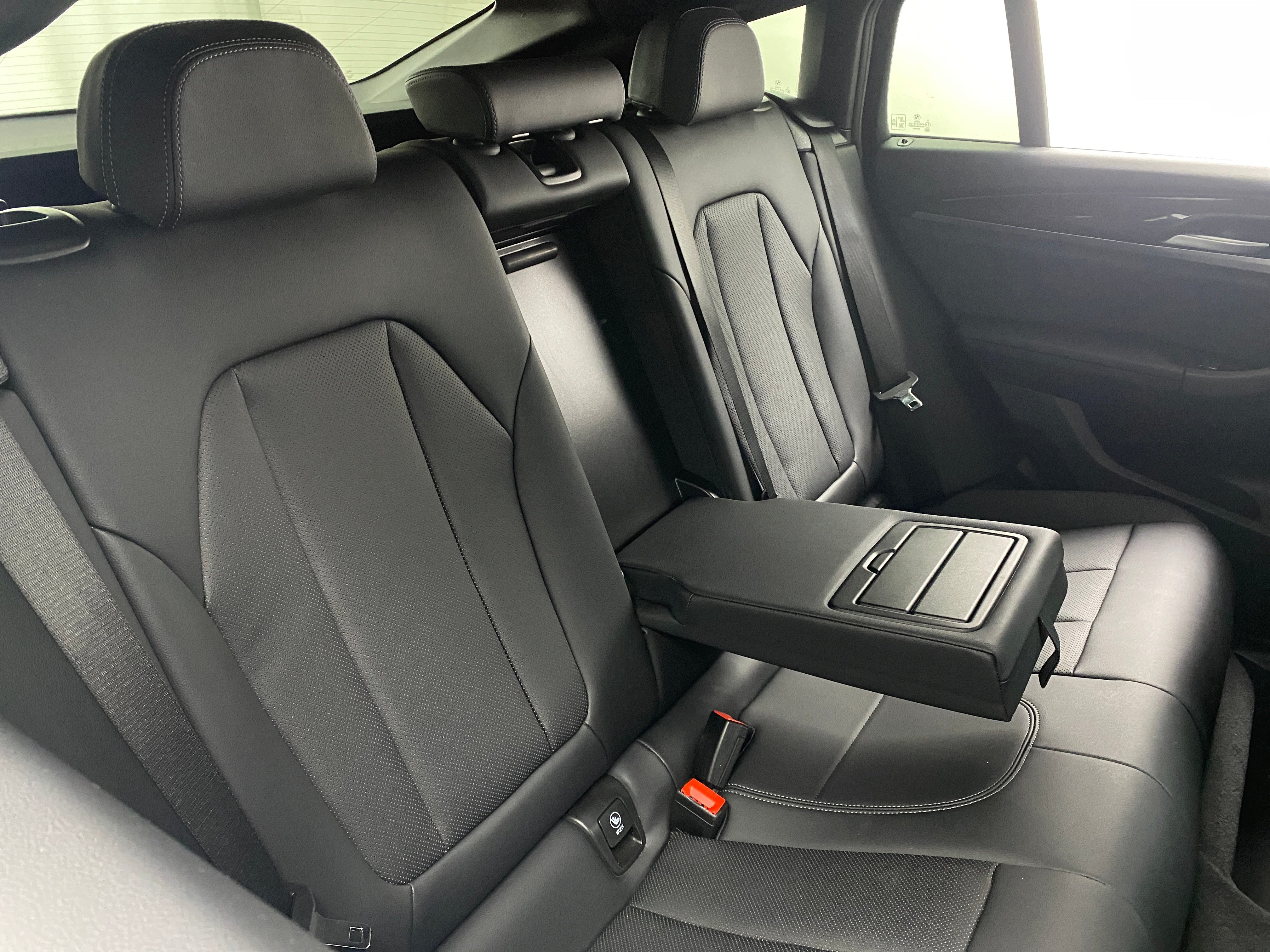 2024 BMW X4 xDrive30i 5