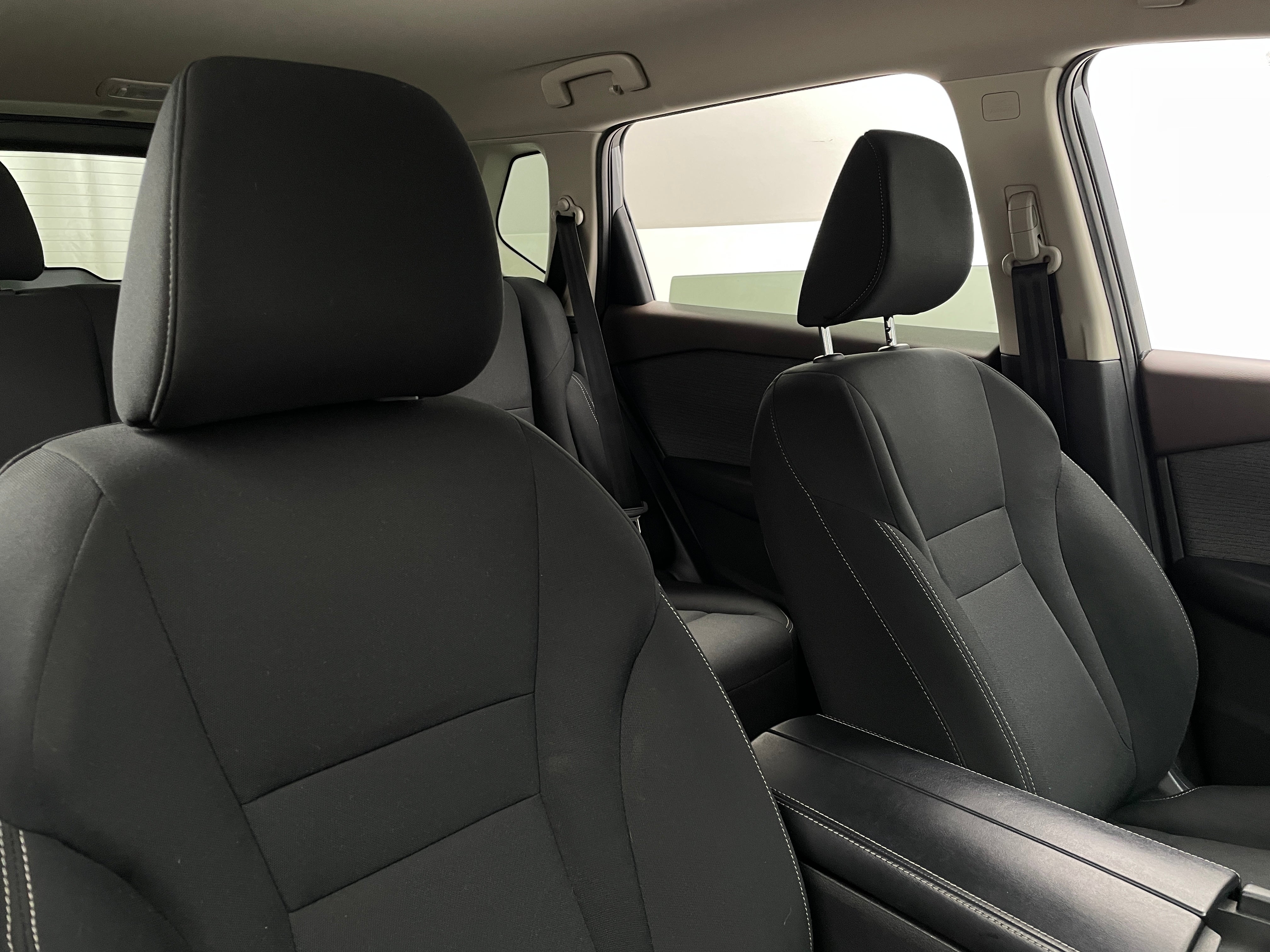 2023 Nissan Rogue S 2