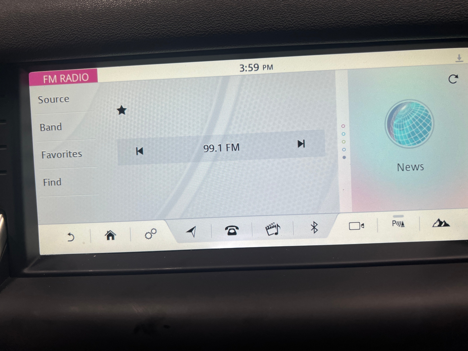 Thumbnail: 2019 Land Rover Discovery Sport - 3