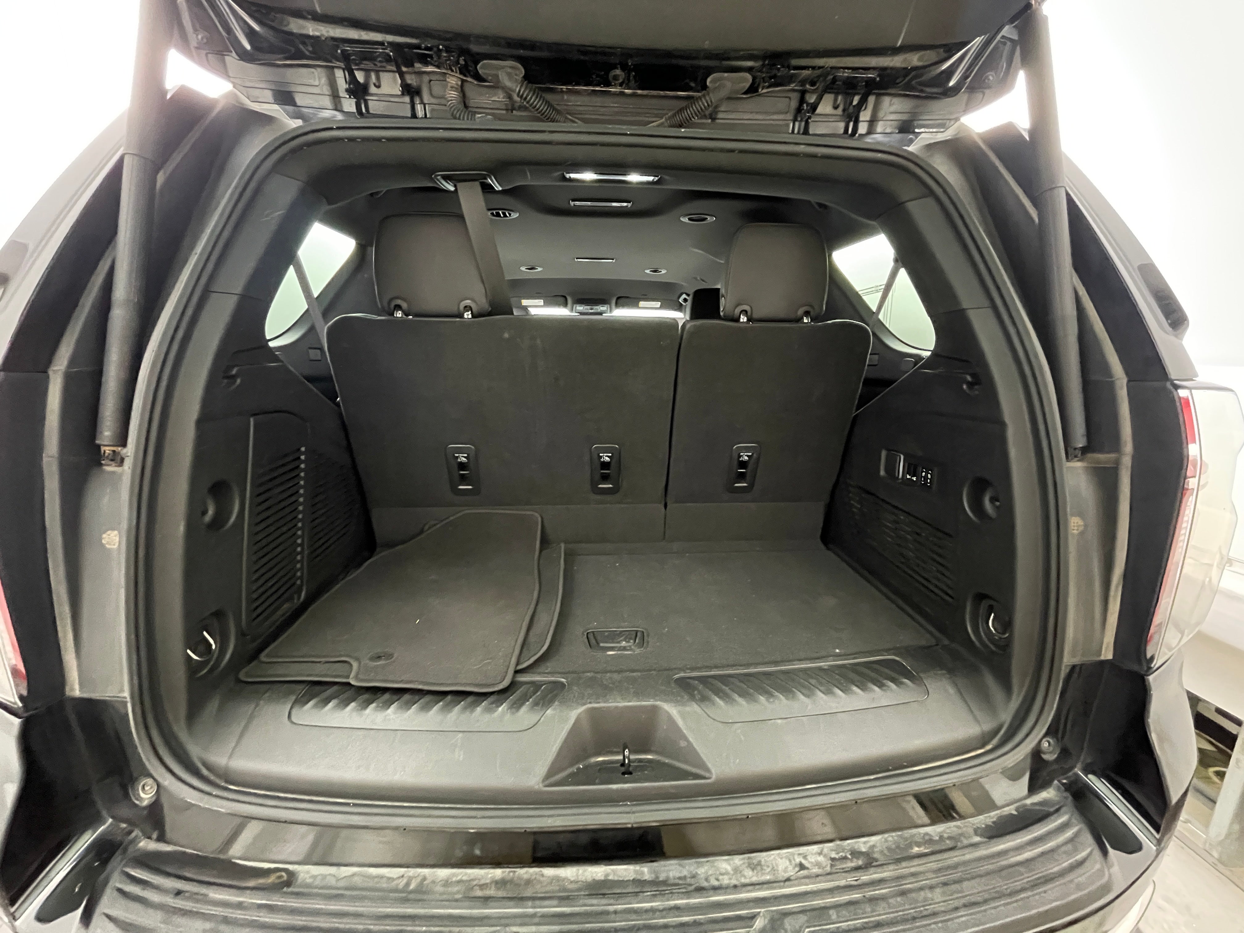 2023 Chevrolet Tahoe LT 6