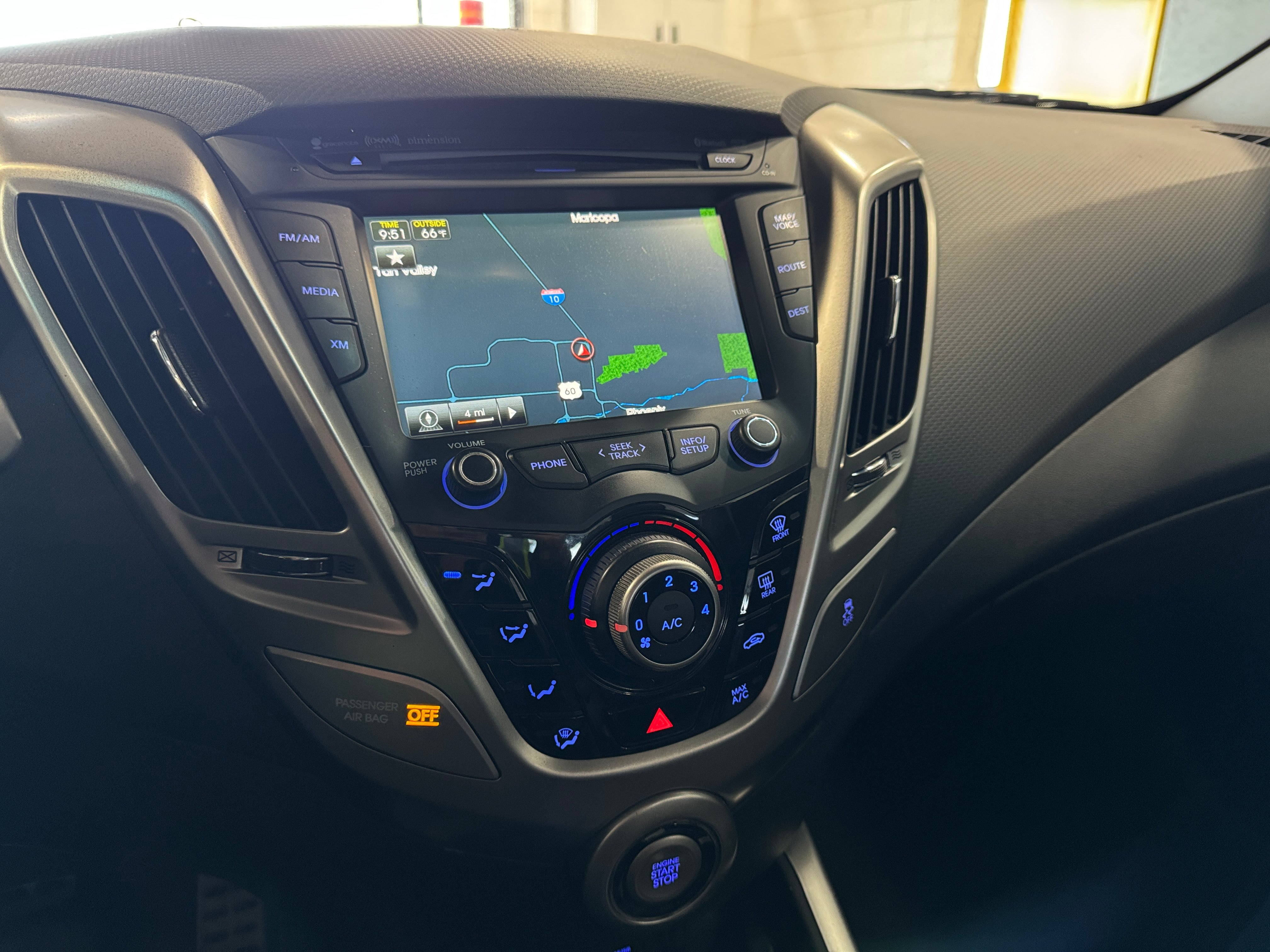 2012 Hyundai Veloster Base 3