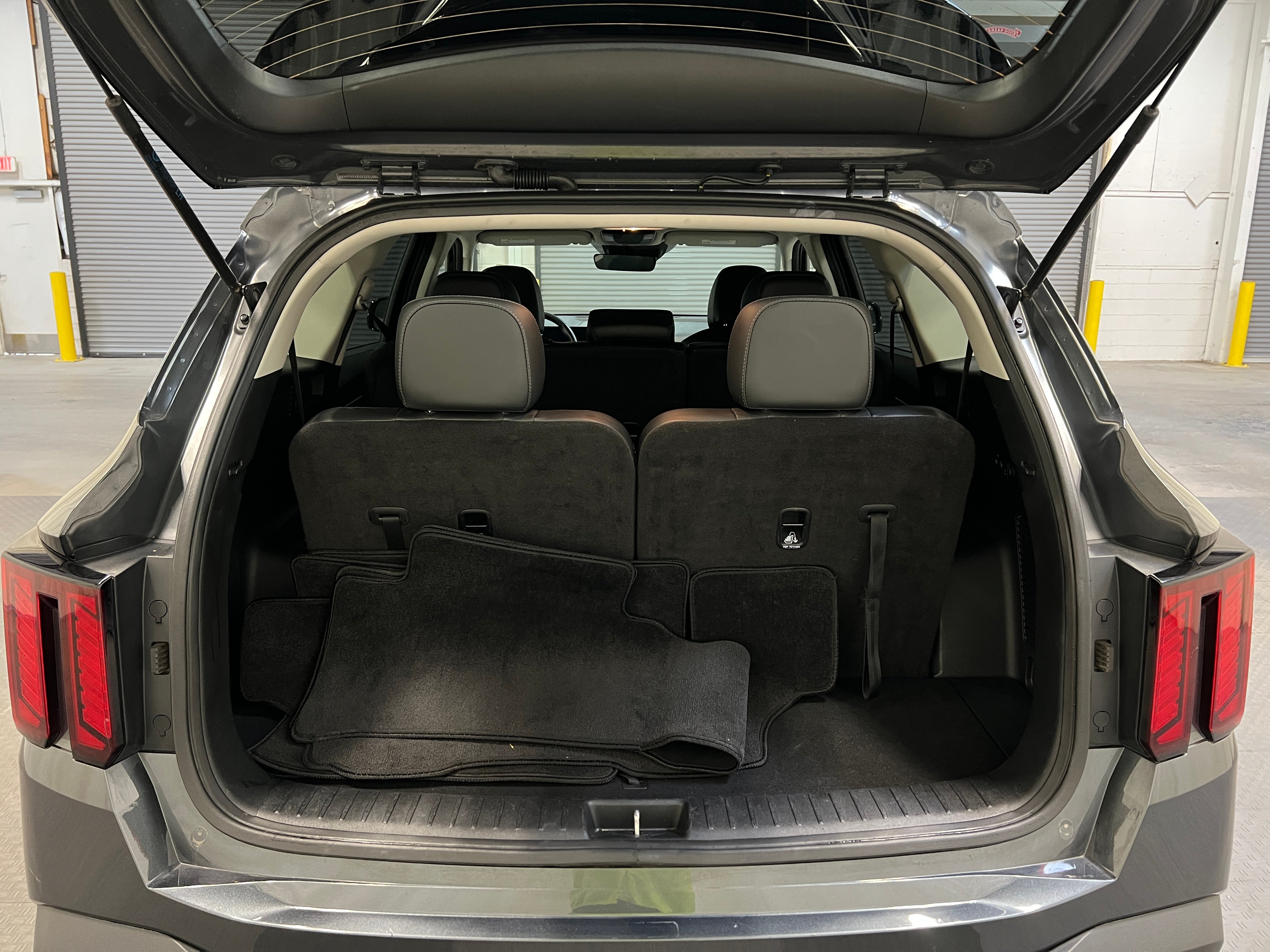 2024 Kia Sorento S 6