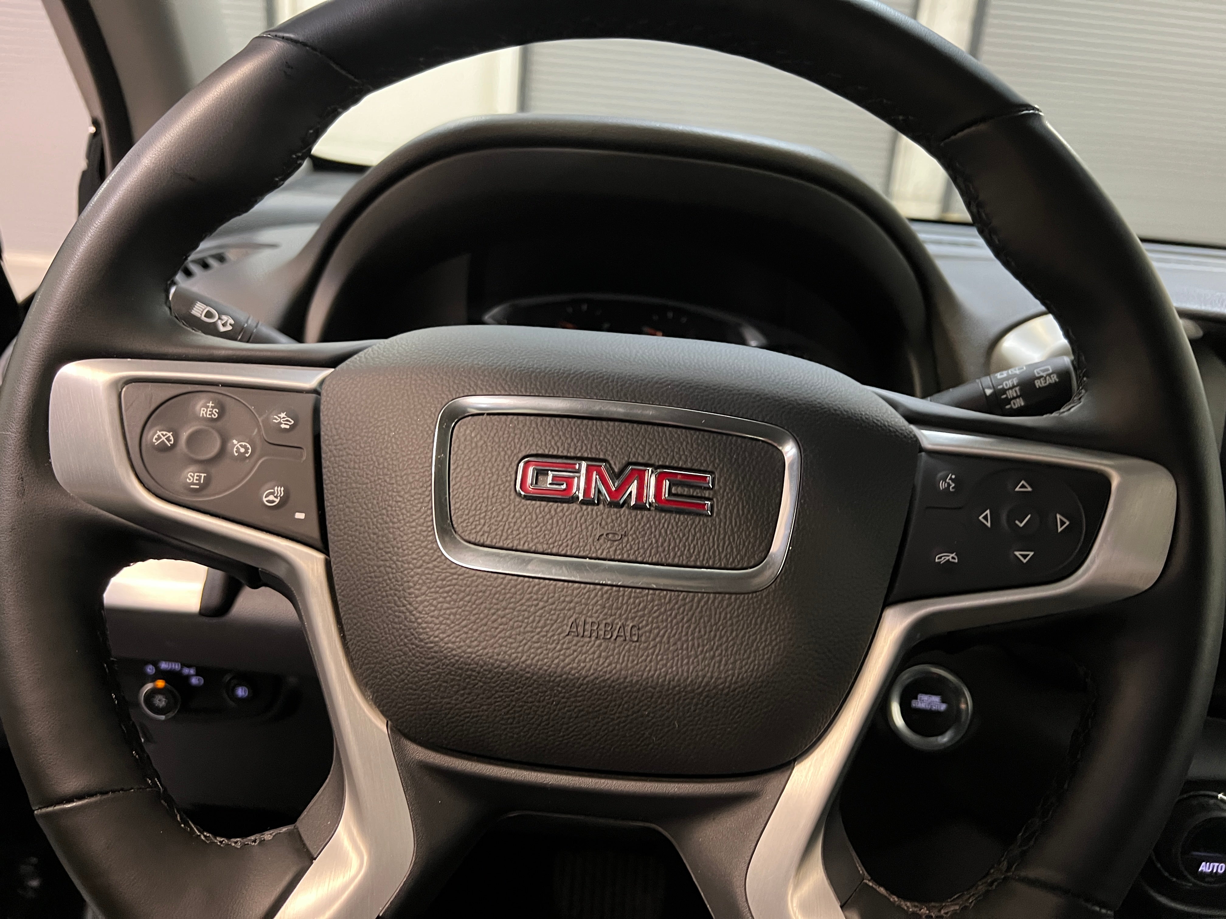 2024 GMC Terrain SLT 4