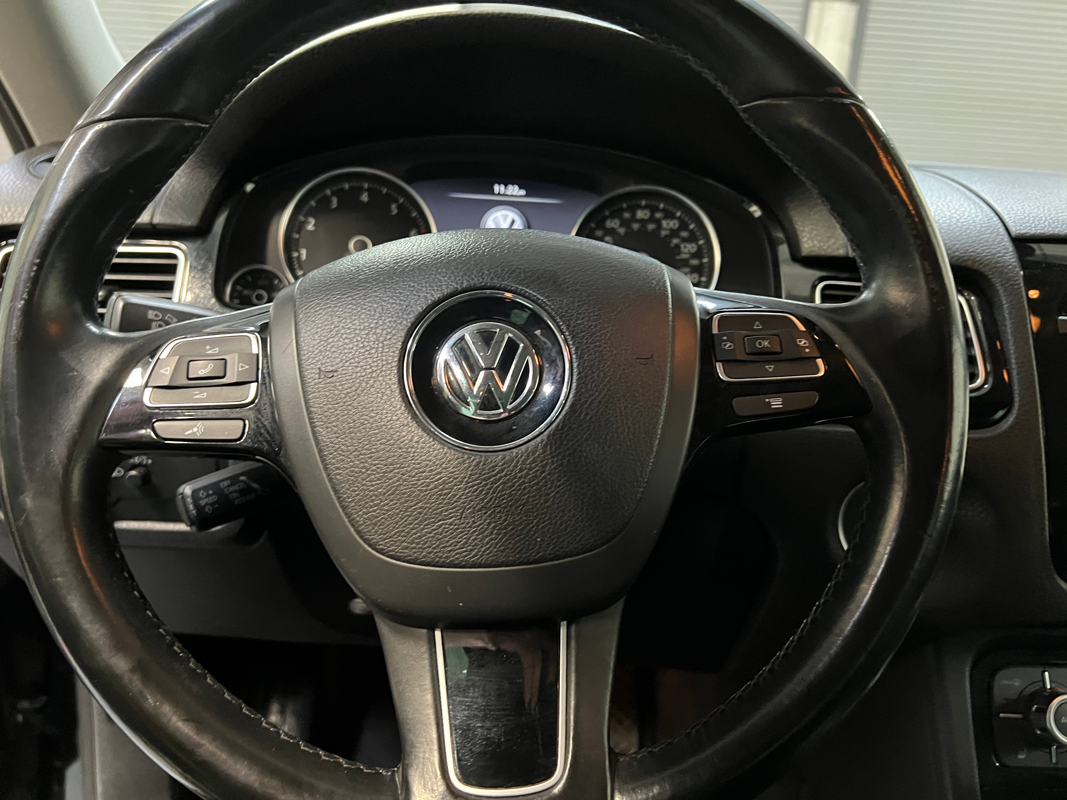 2014 Volkswagen Touareg Sport 5