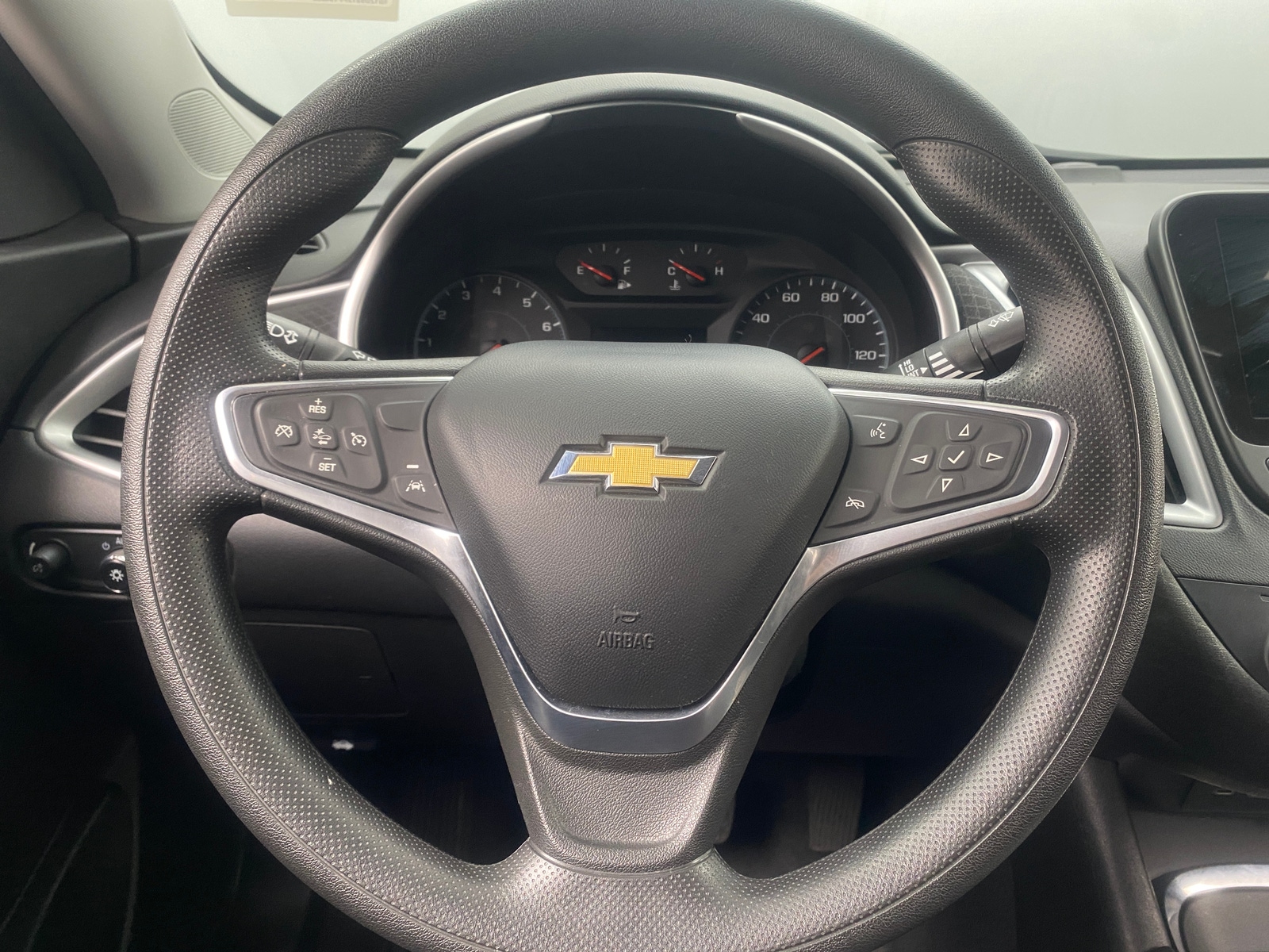 Thumbnail: 2023 Chevrolet Malibu - 5