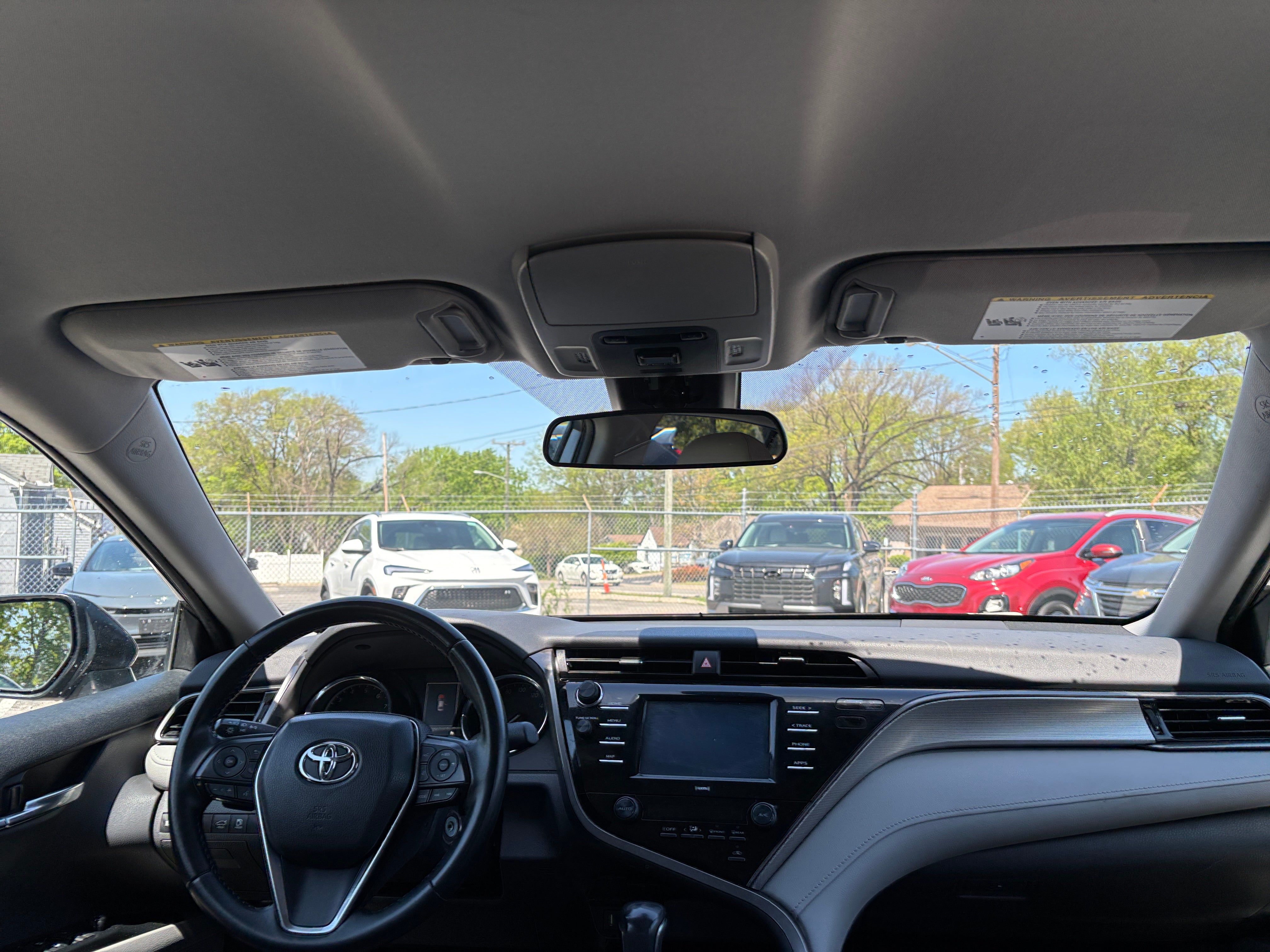 2020 Toyota Camry SE 3