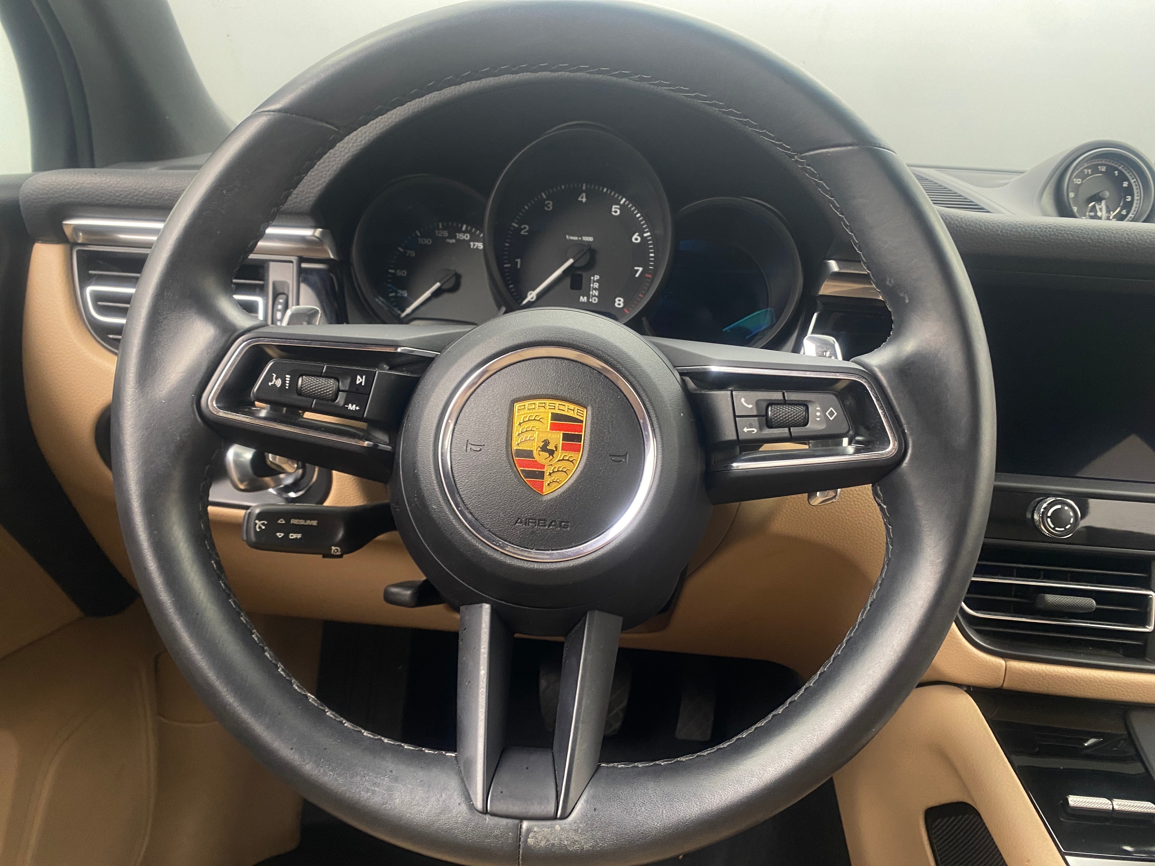 2022 Porsche Macan Base 4