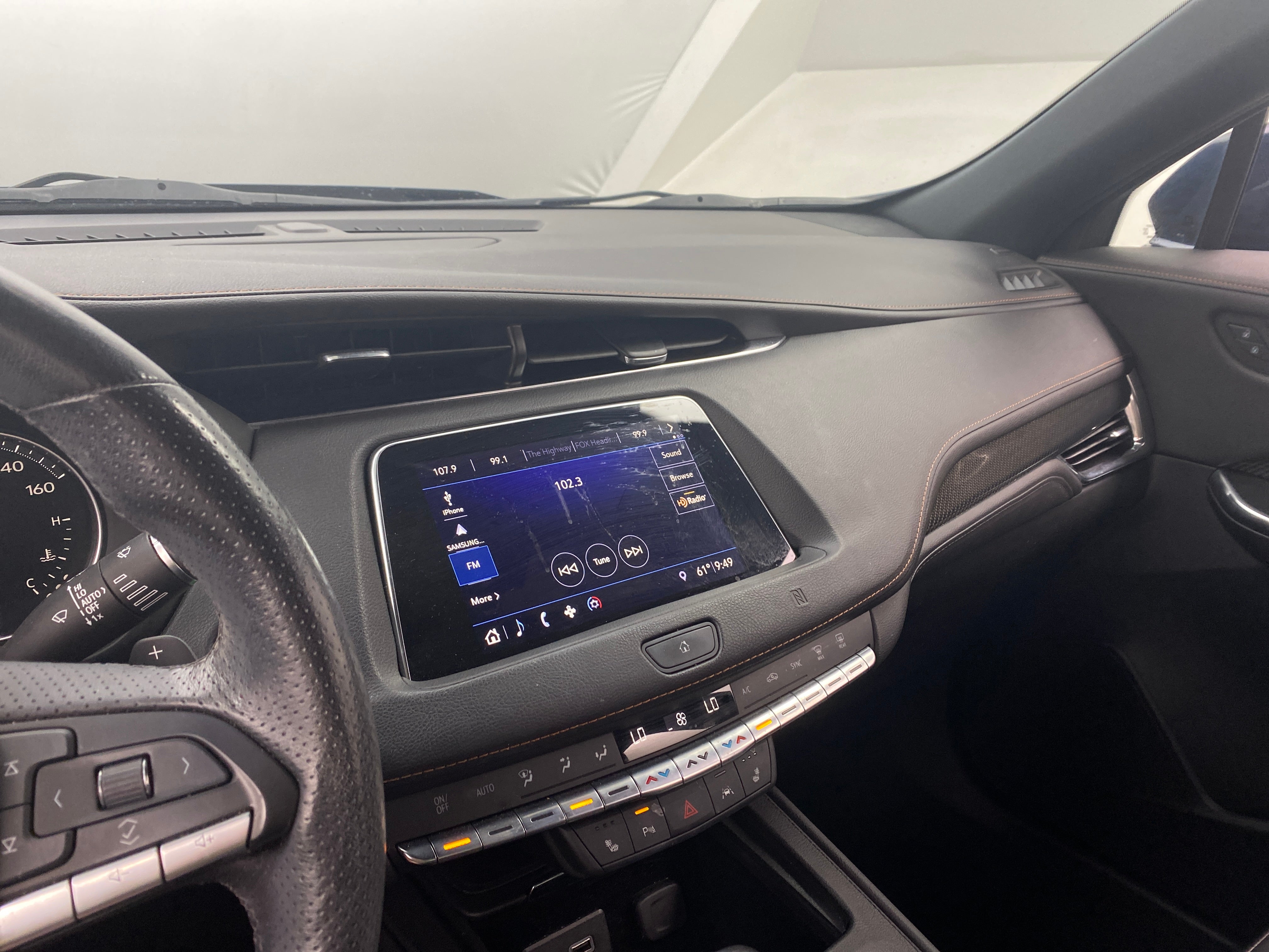 2019 Cadillac XT4 Sport 3