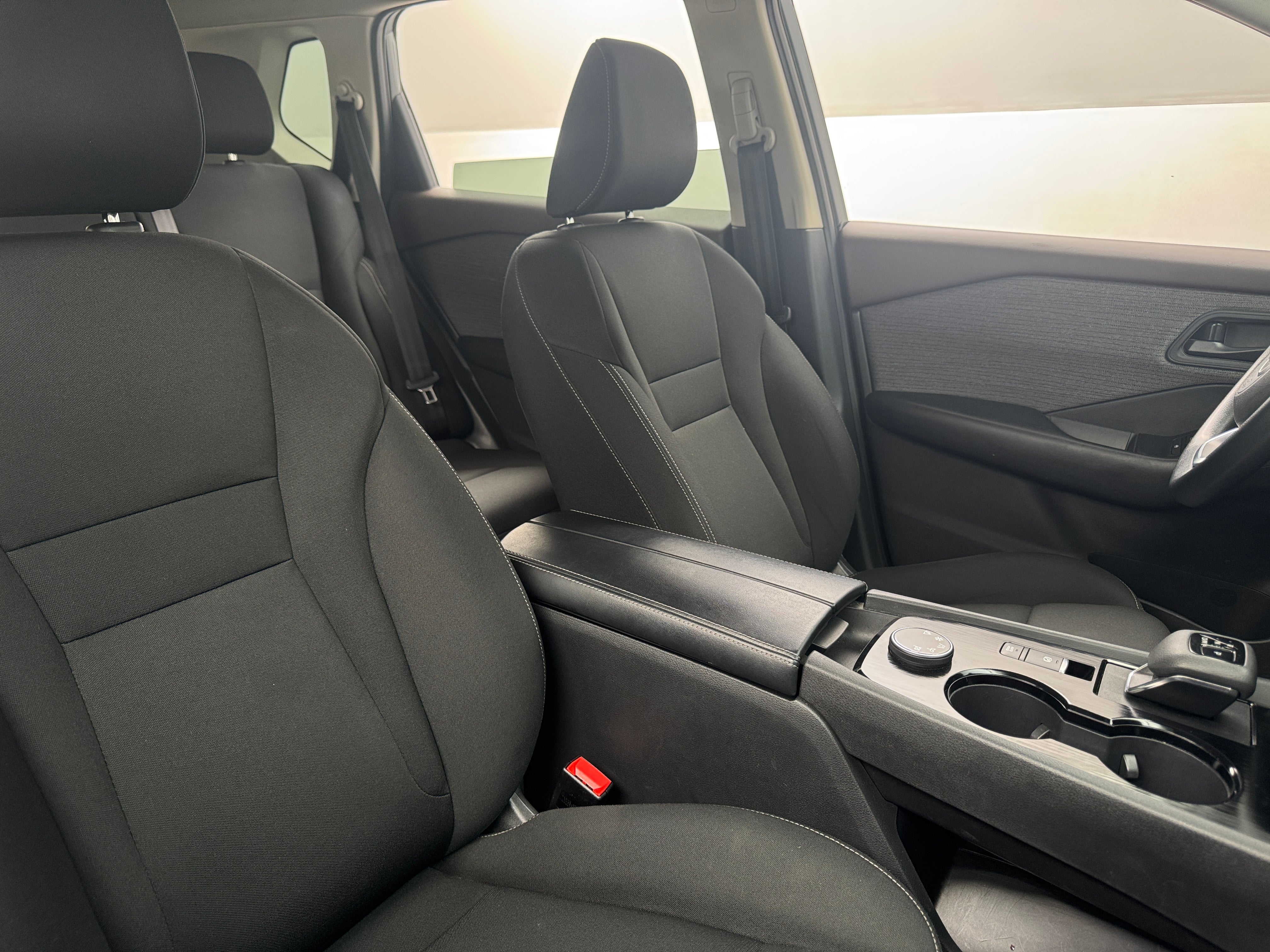 2023 Nissan Rogue S 2