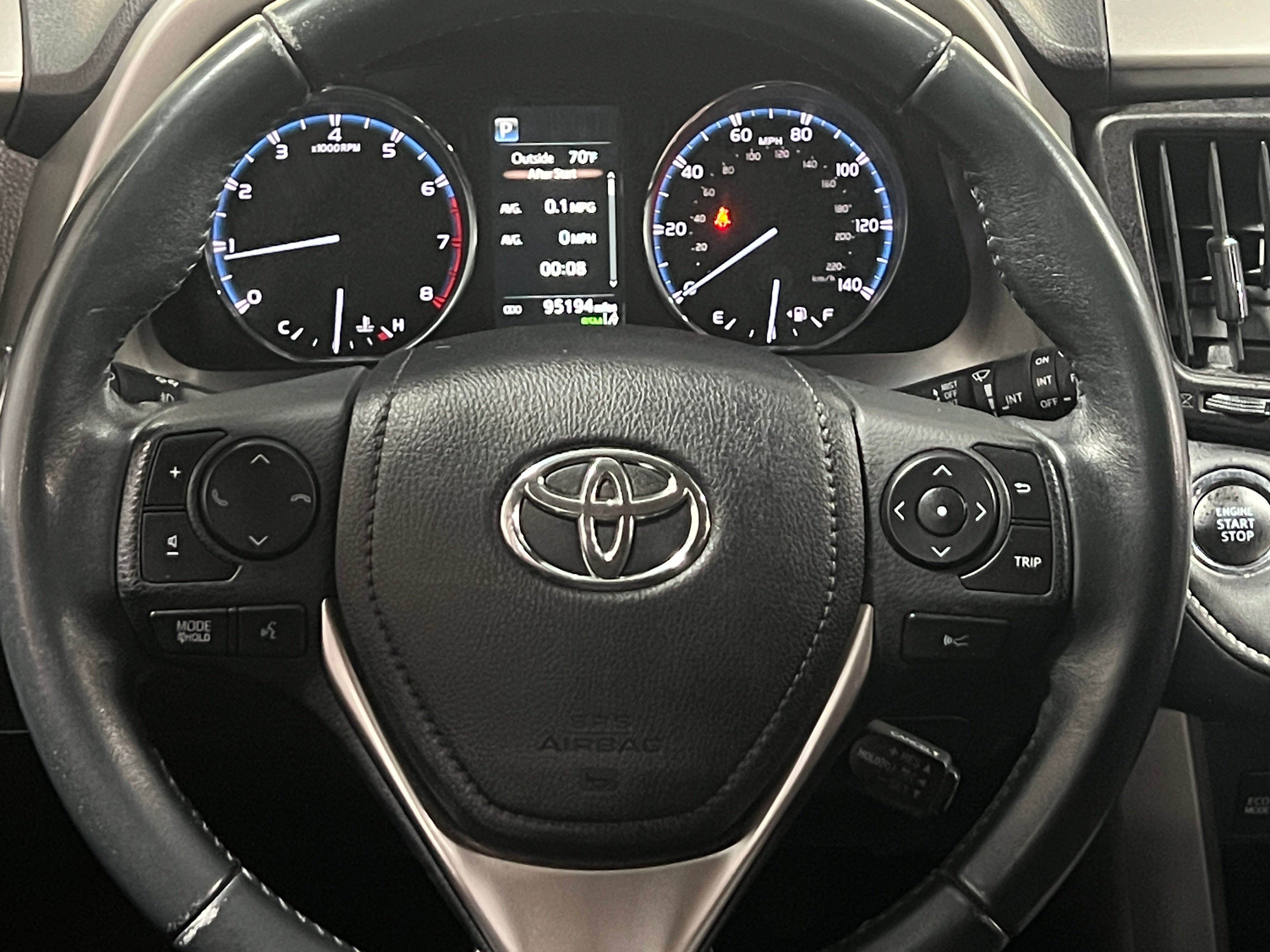 2016 Toyota RAV4 XLE 5
