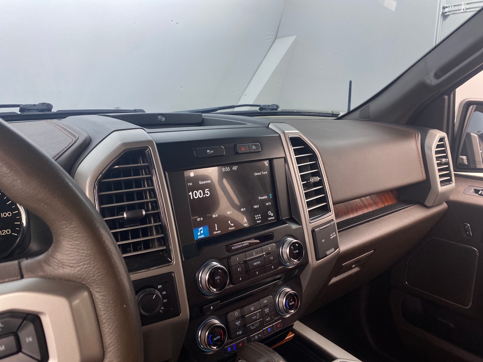 Thumbnail: 2018 Ford Econoline - 3