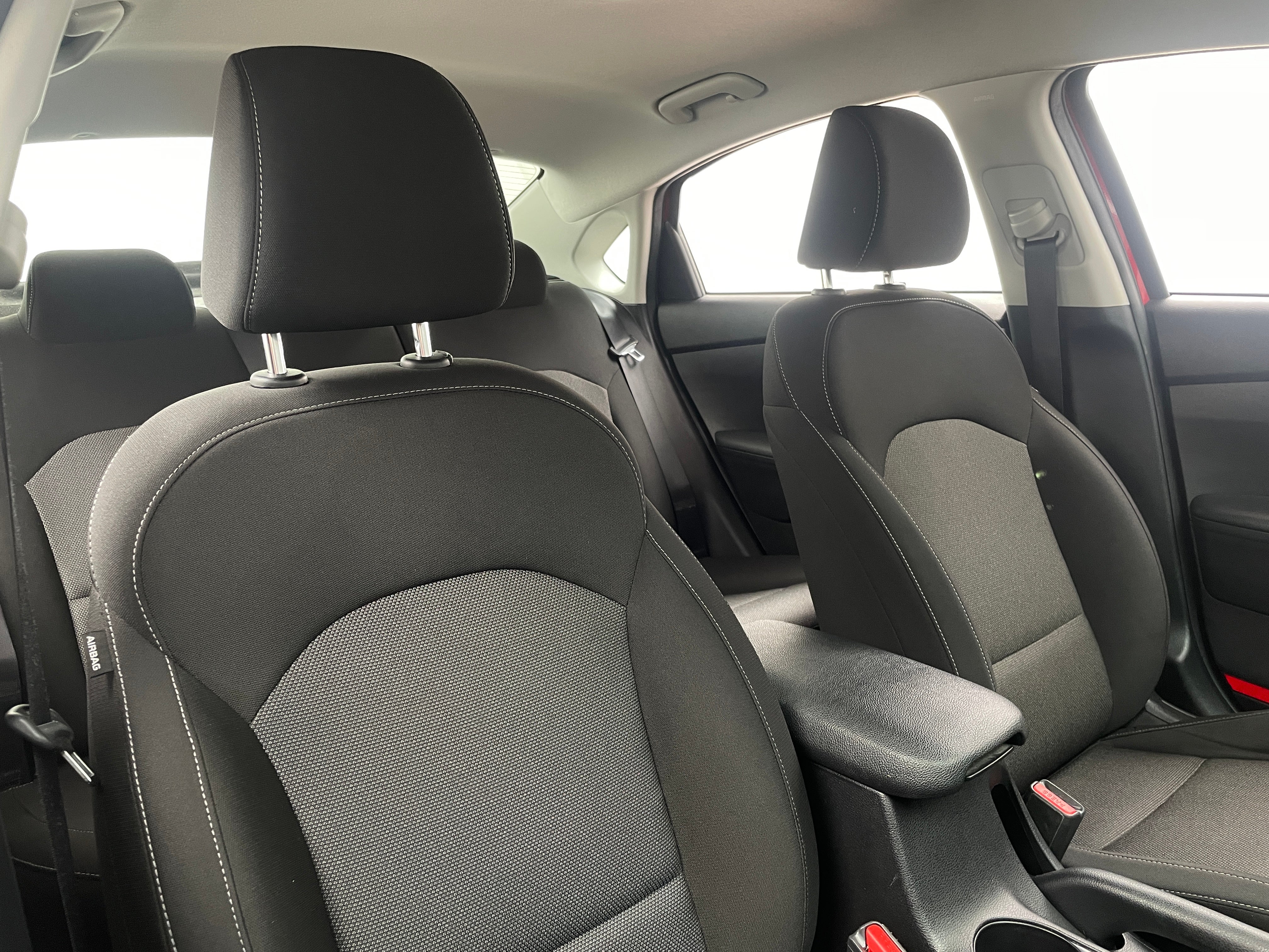 2022 Kia Forte LXS 2