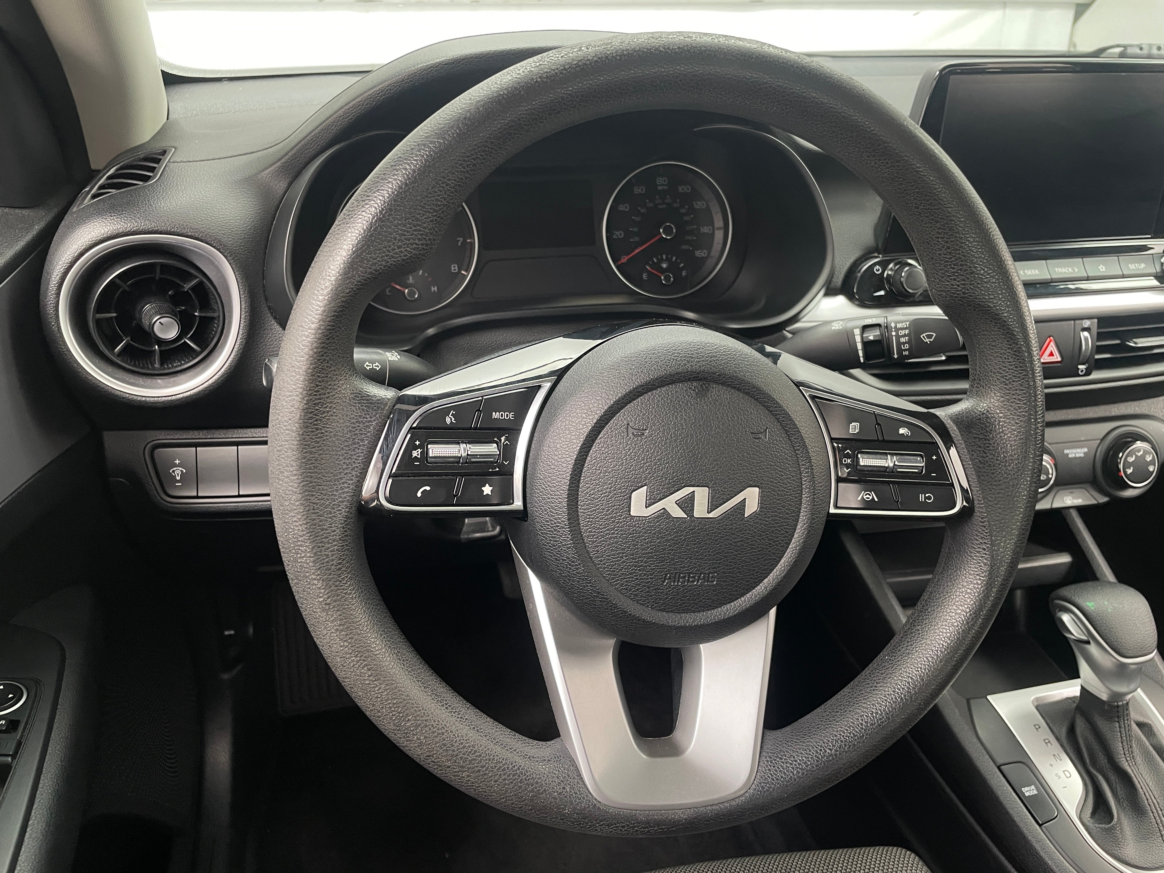 2022 Kia Forte LXS 5
