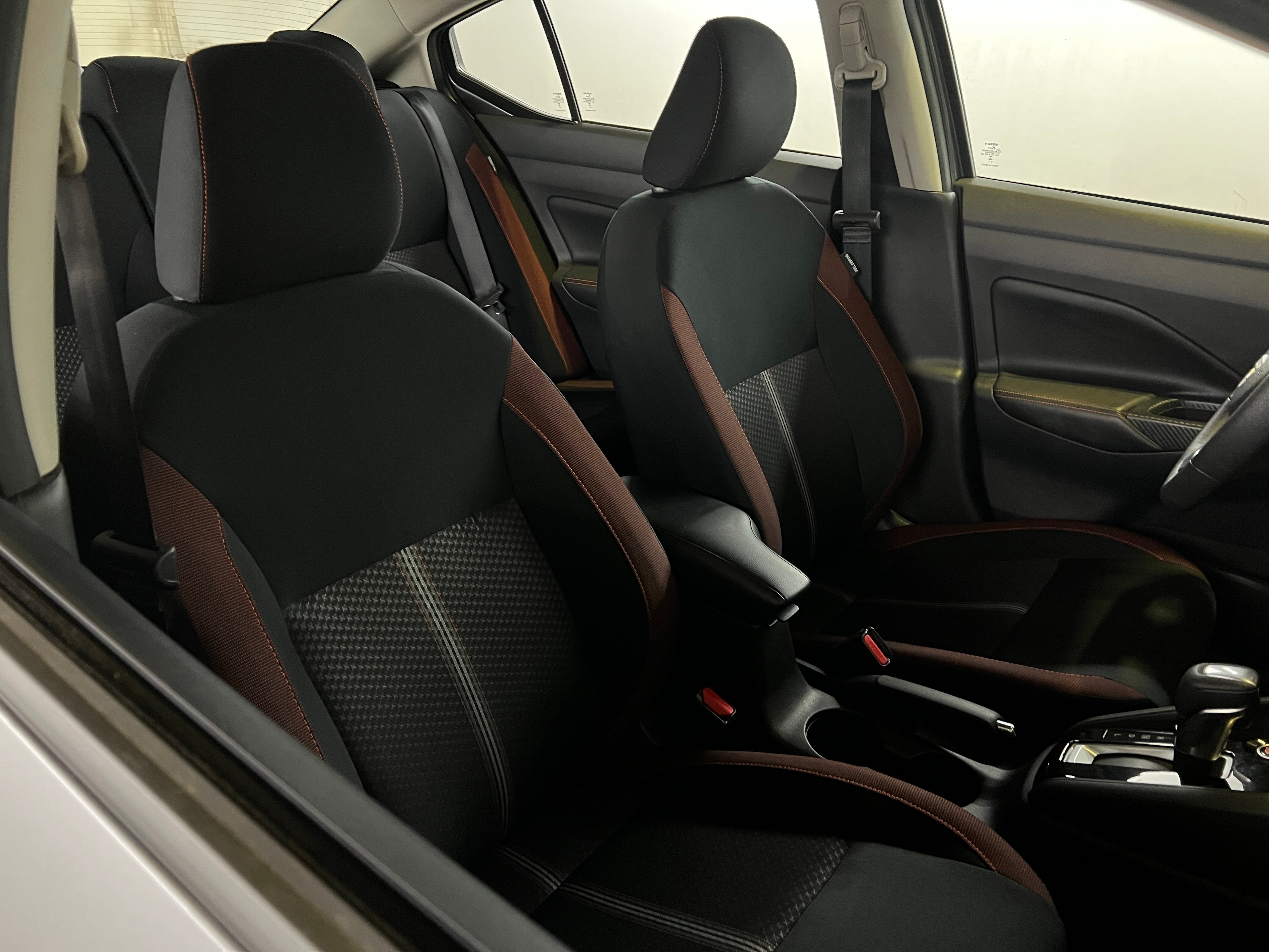 2024 Nissan Versa SR 2