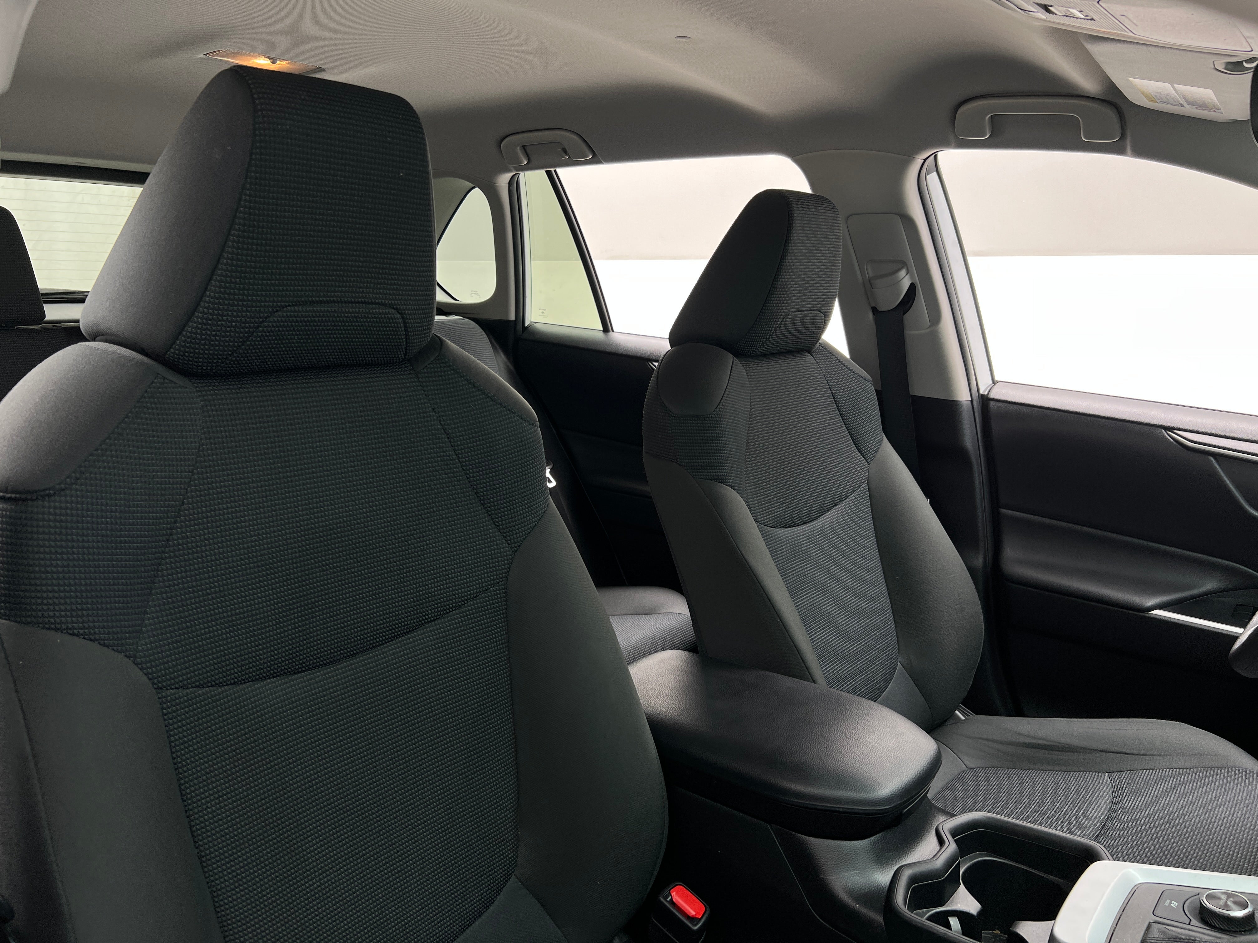 2021 Toyota RAV4 LE 2