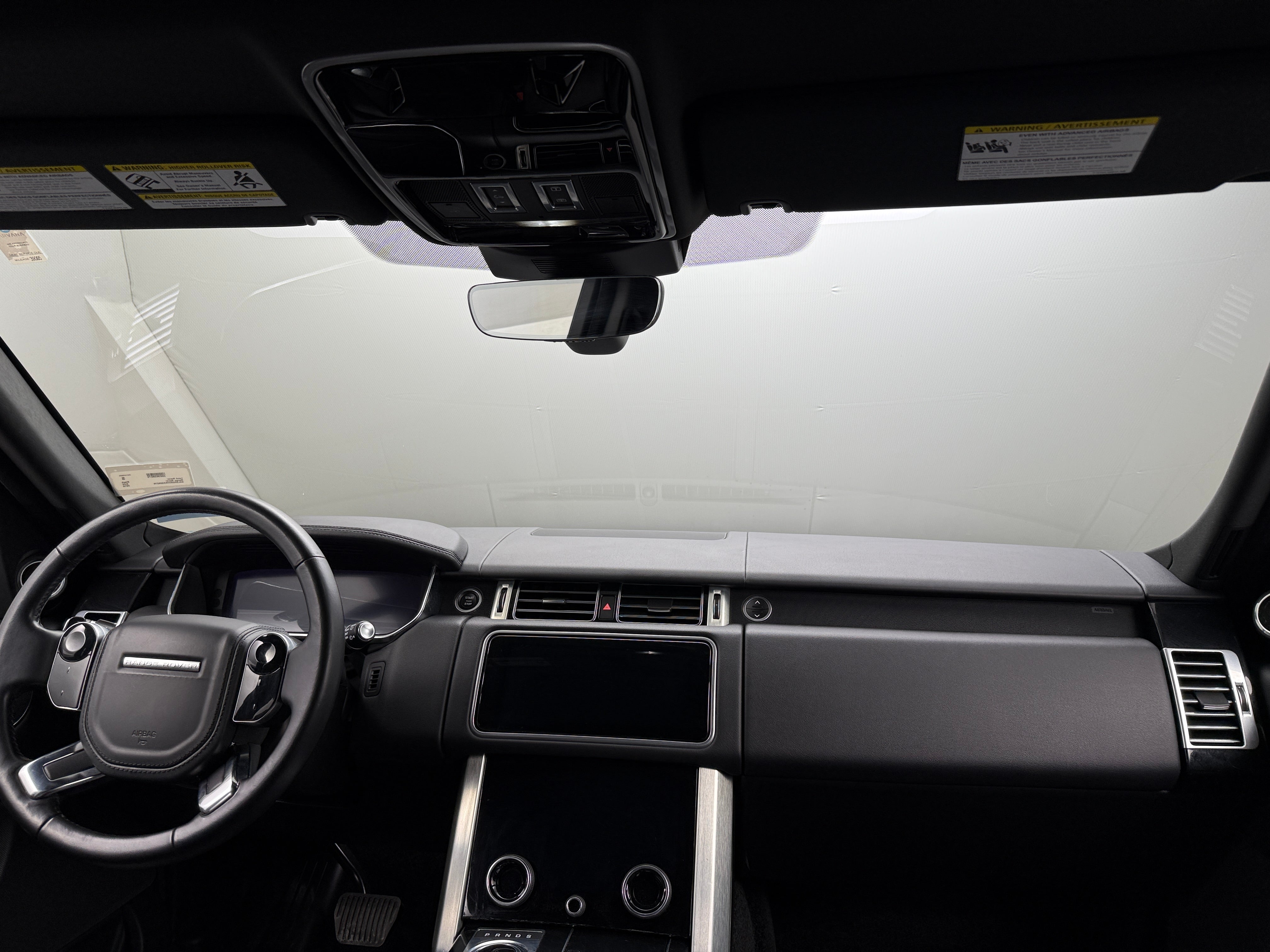 2019 Land Rover Range Rover SE 2