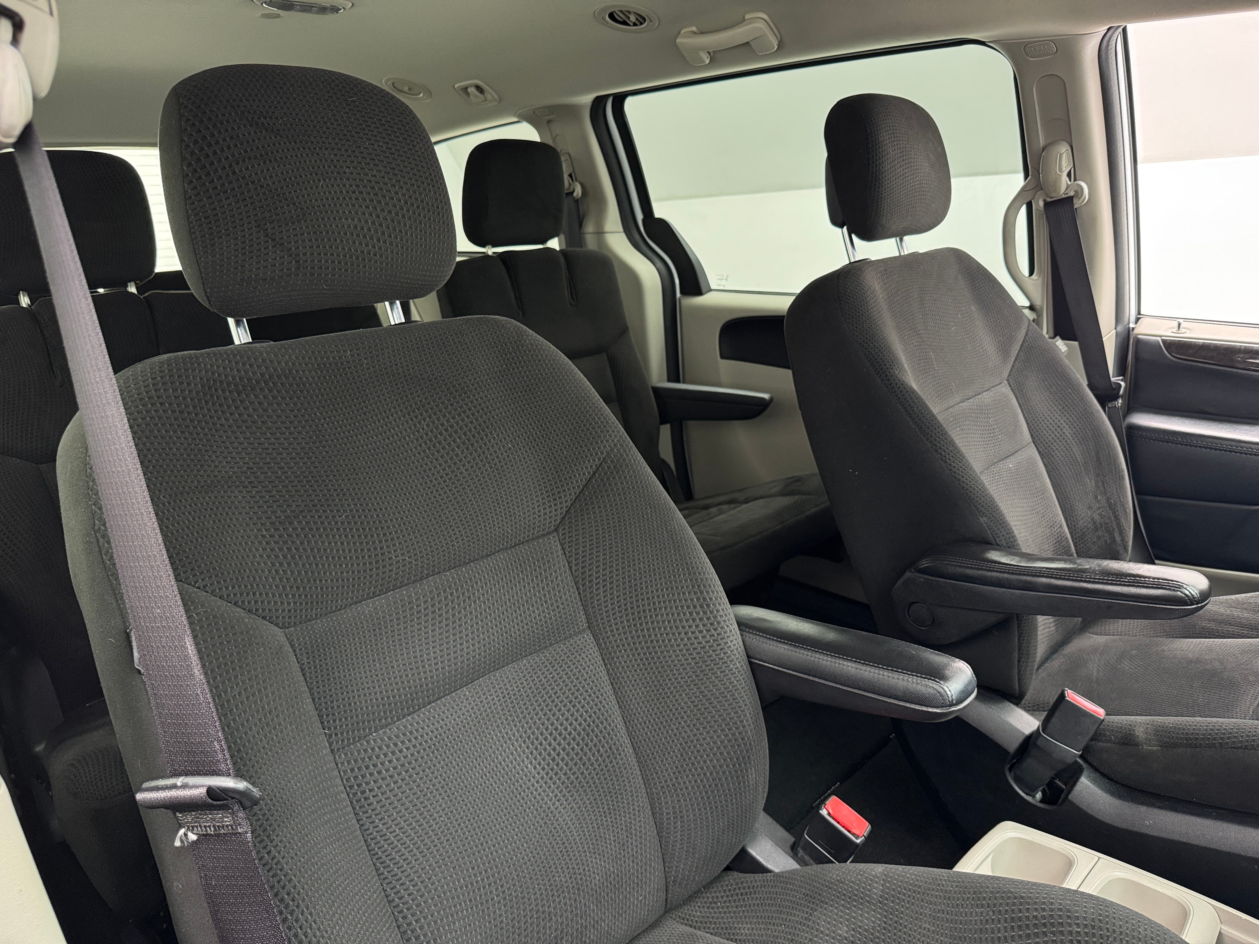 2016 Dodge Grand Caravan SE 2