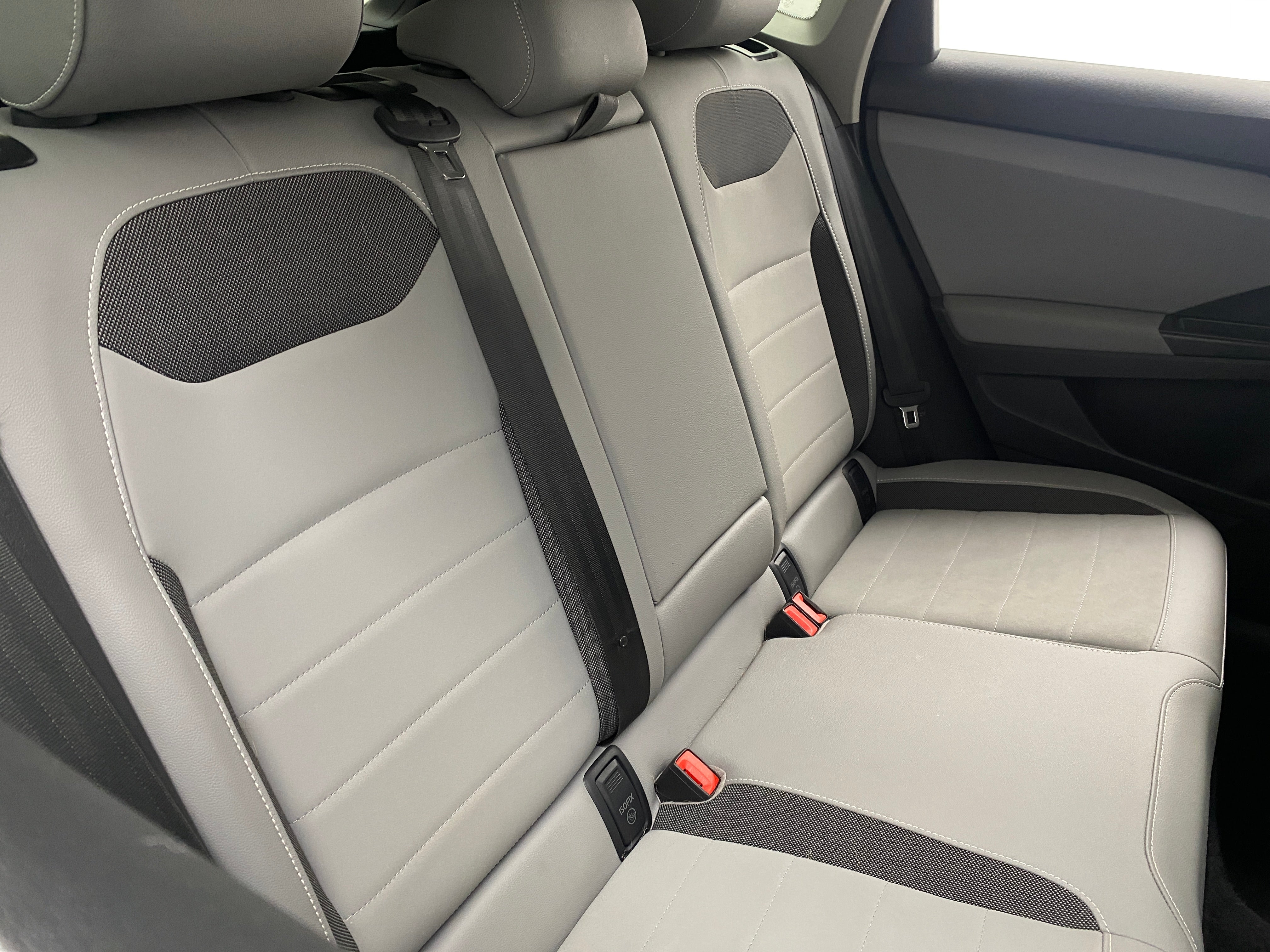 2022 Volkswagen Taos SE 5
