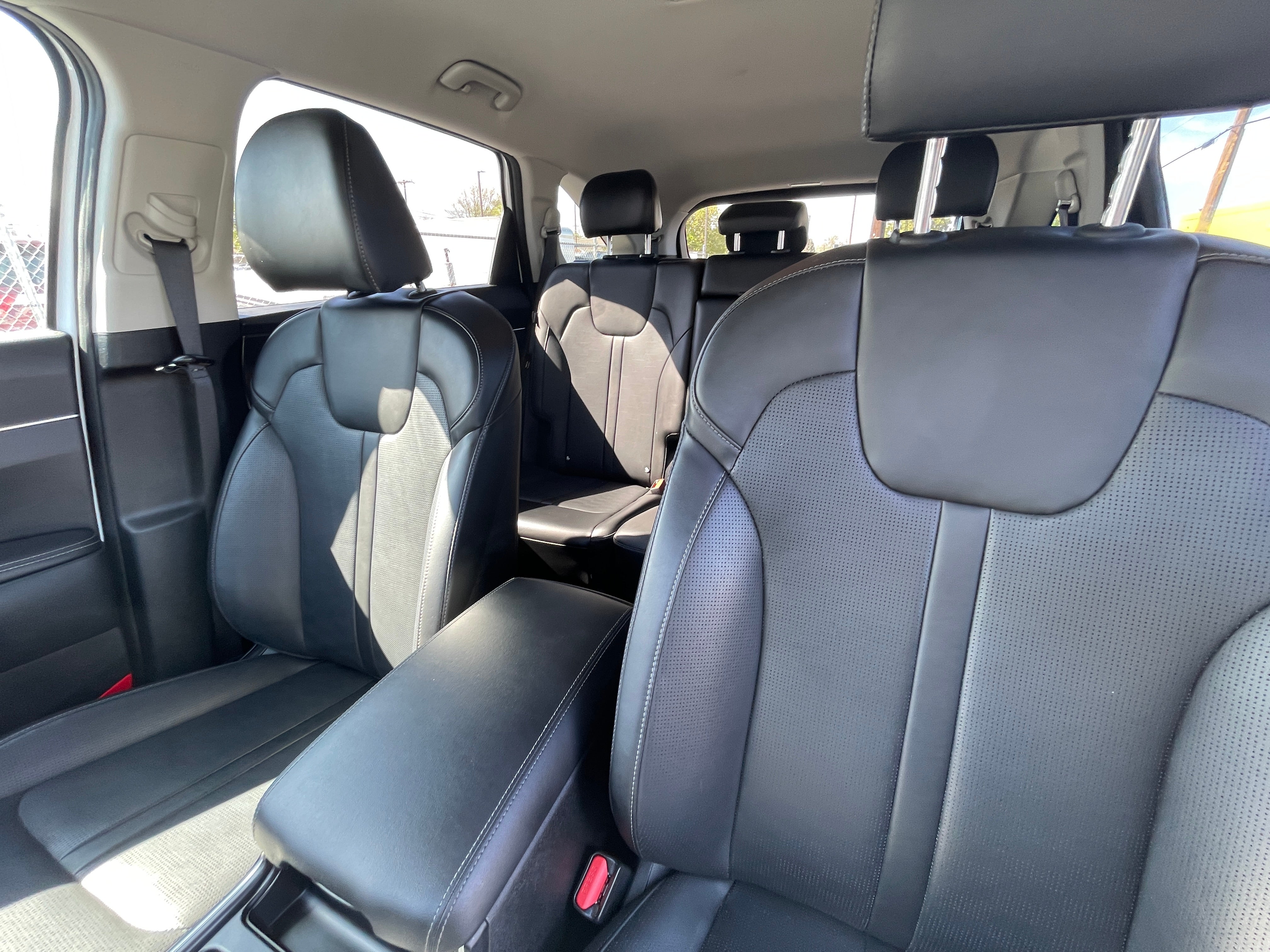 2024 Kia Sorento S 2