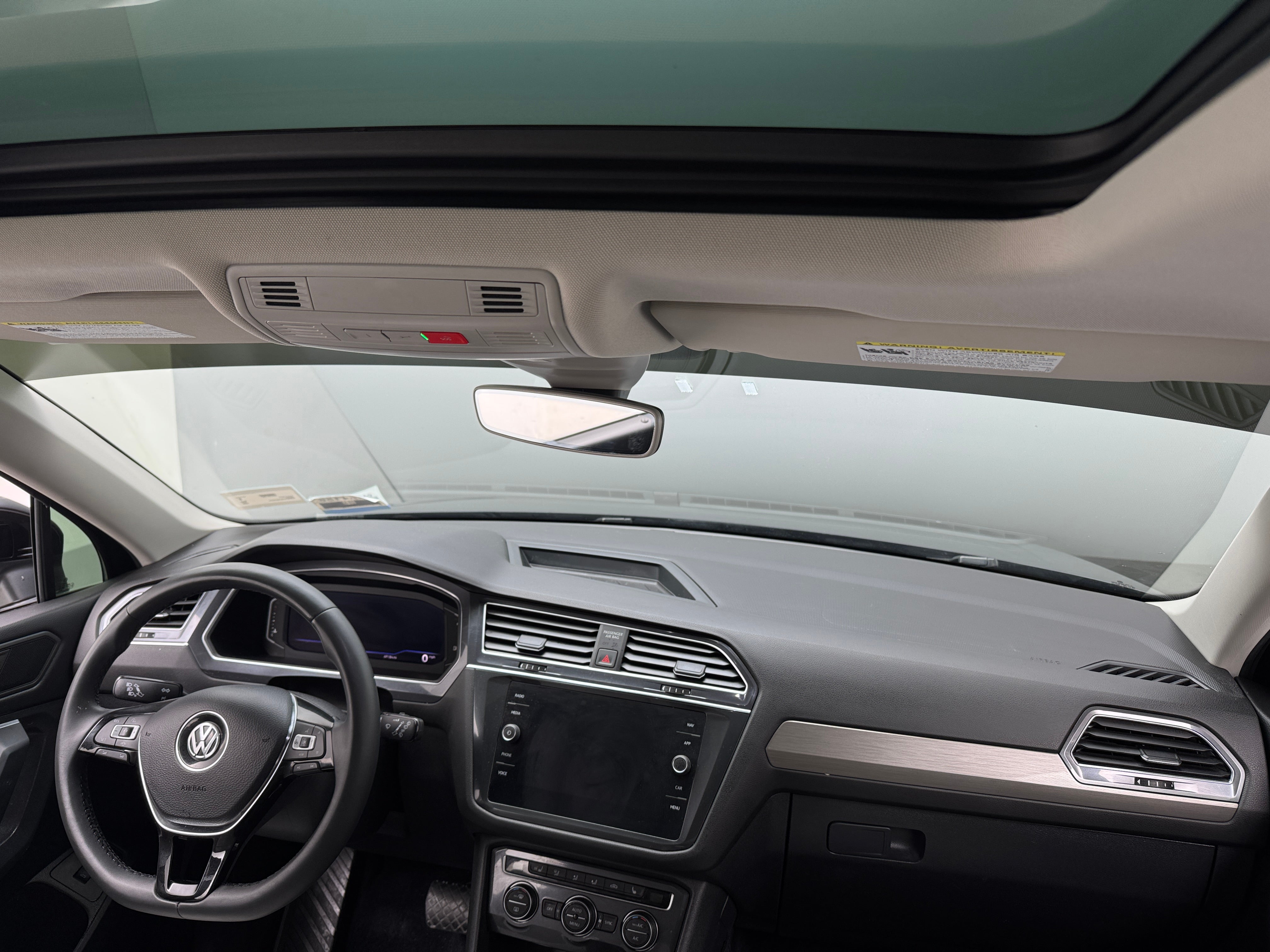 2020 Volkswagen Tiguan SEL 2
