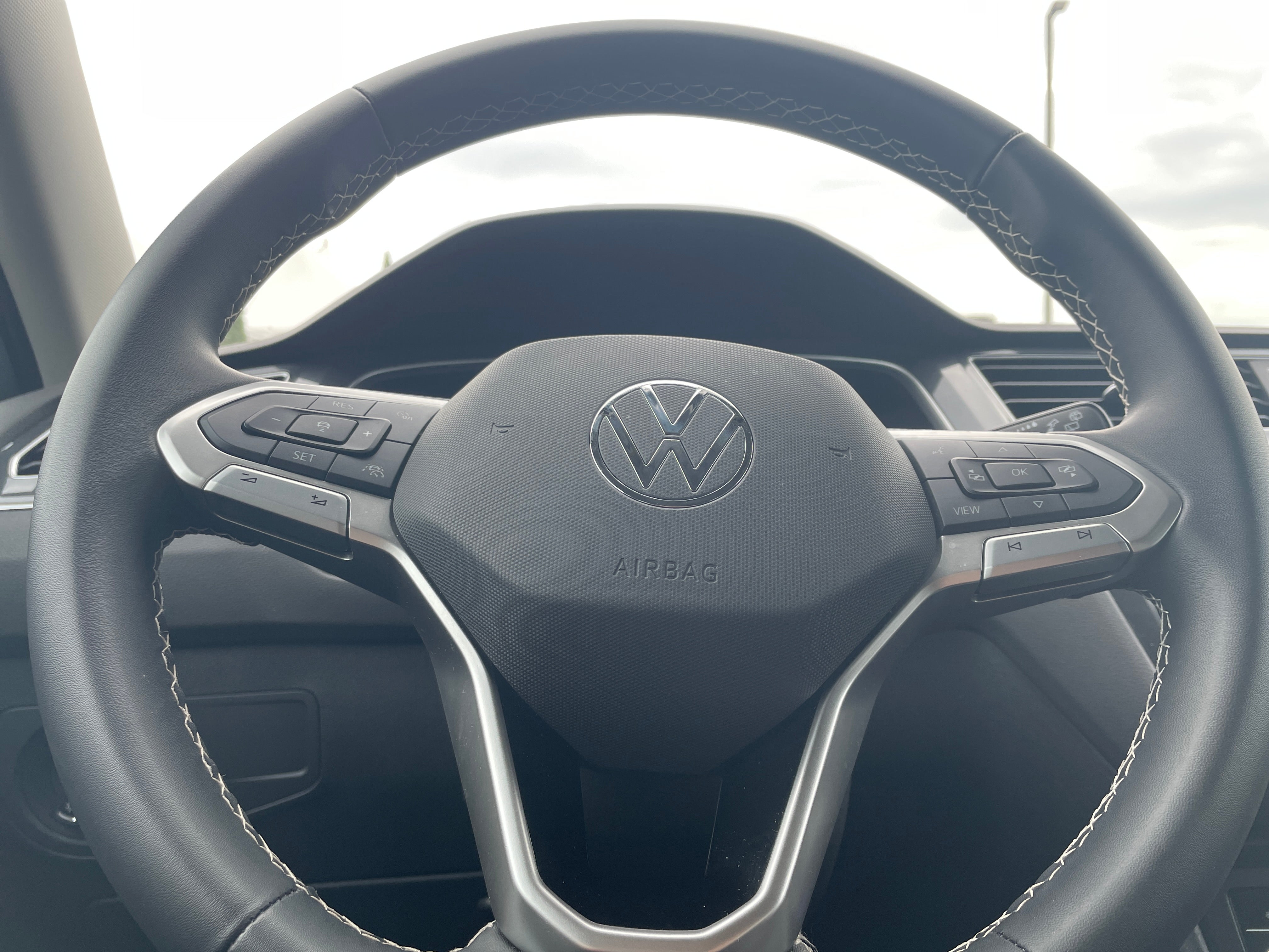 2024 Volkswagen Tiguan SE 4