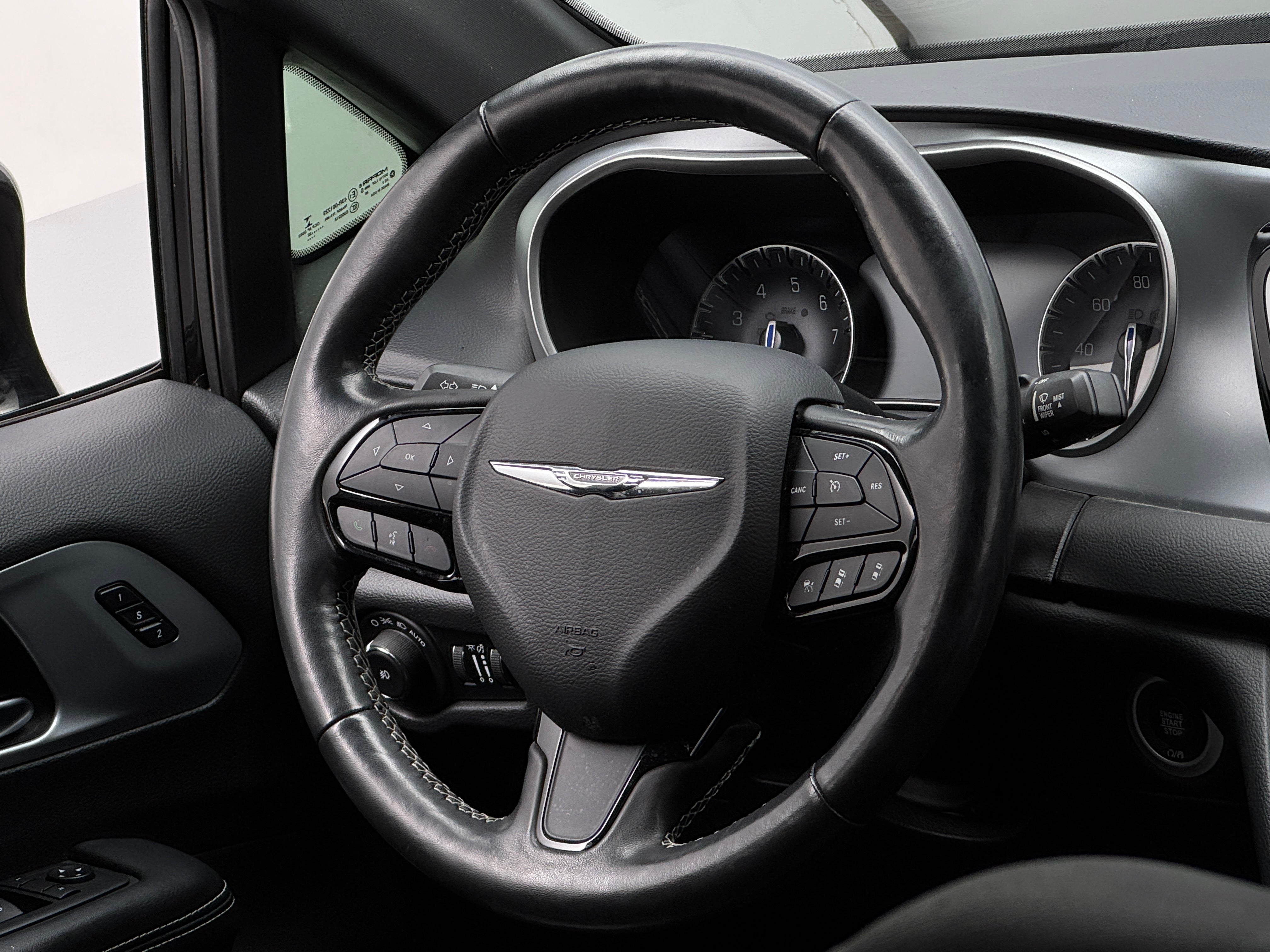 2020 Chrysler Pacifica  4