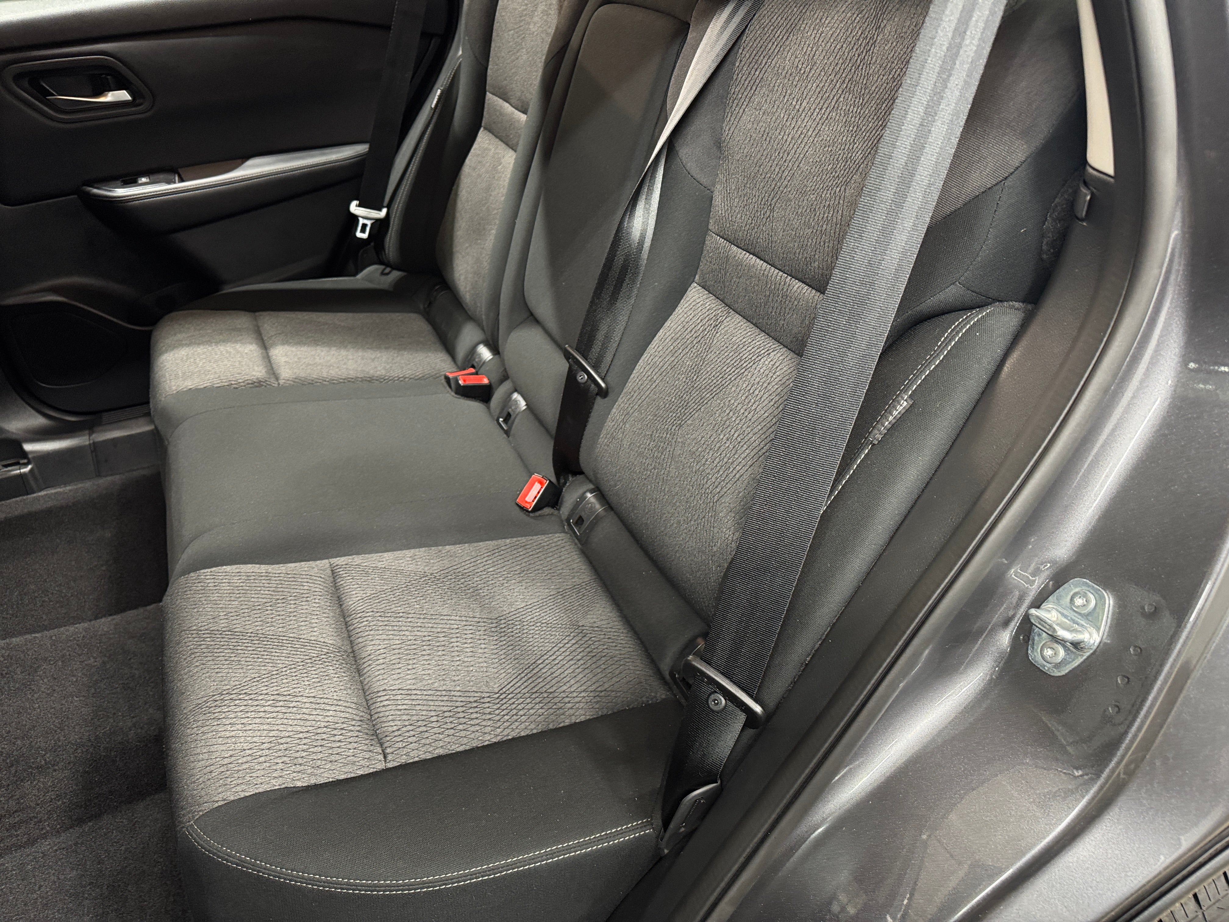 2024 Nissan Rogue SV 6