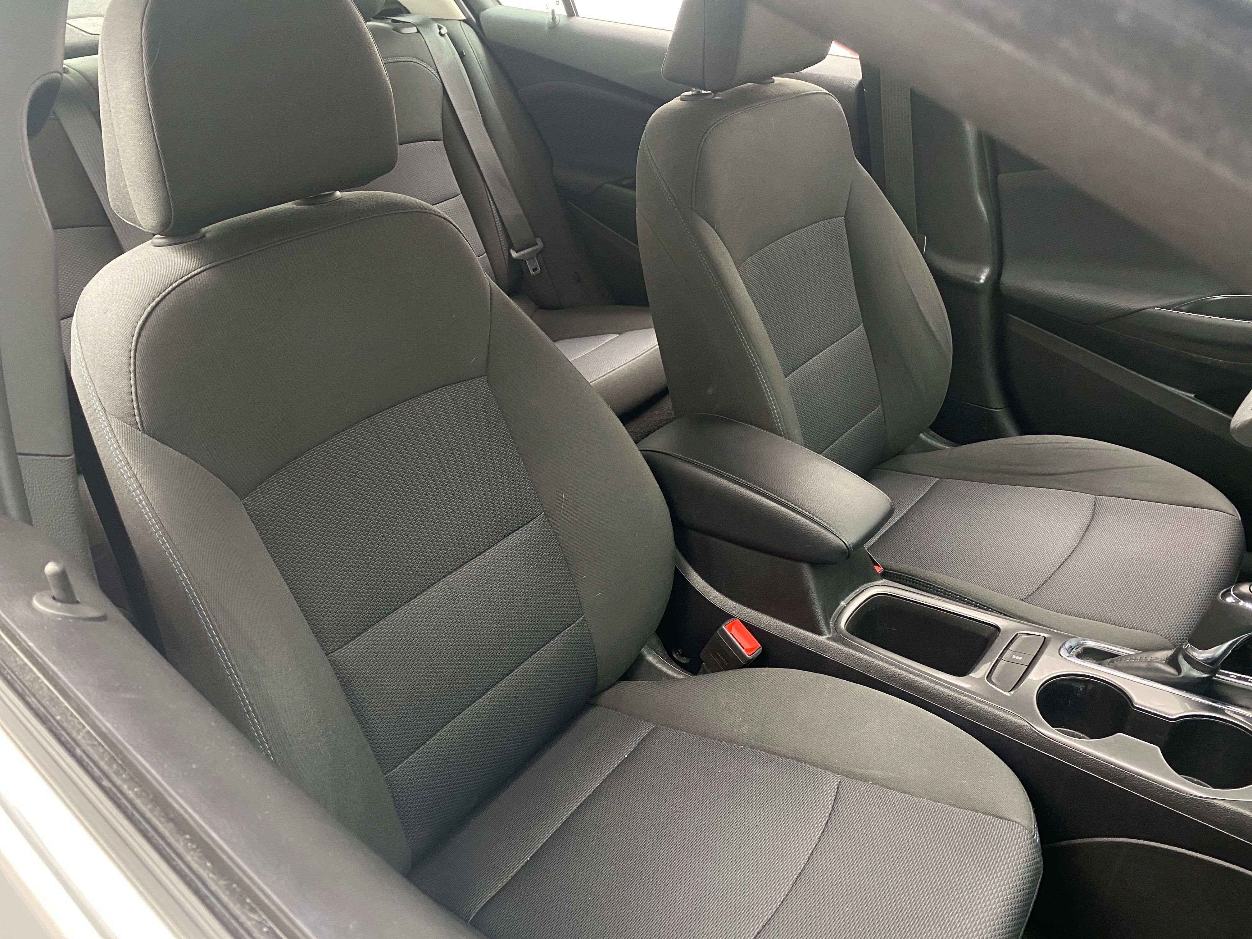 2018 Chevrolet Cruze LT 2