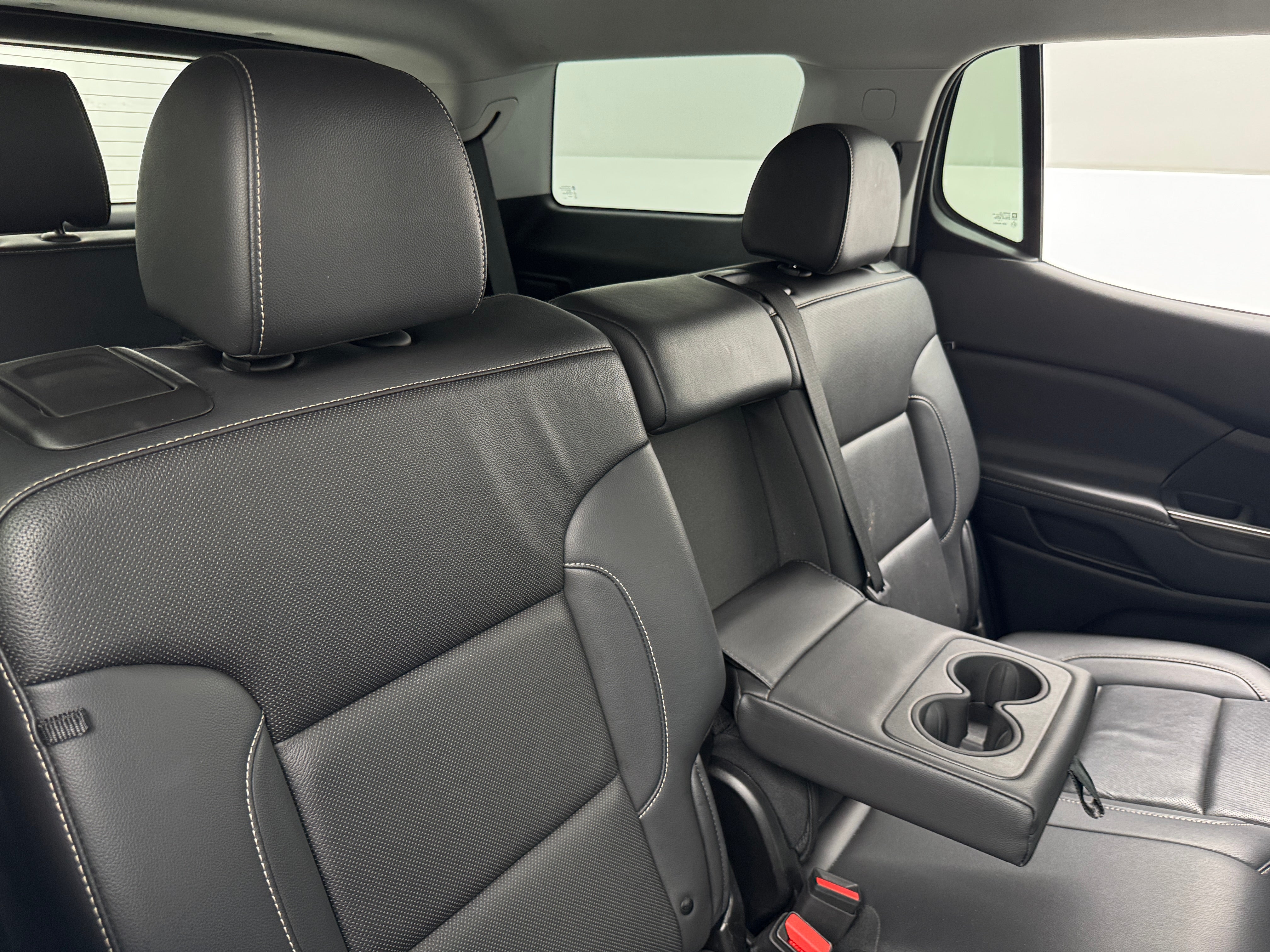 2023 GMC Acadia SLT 5