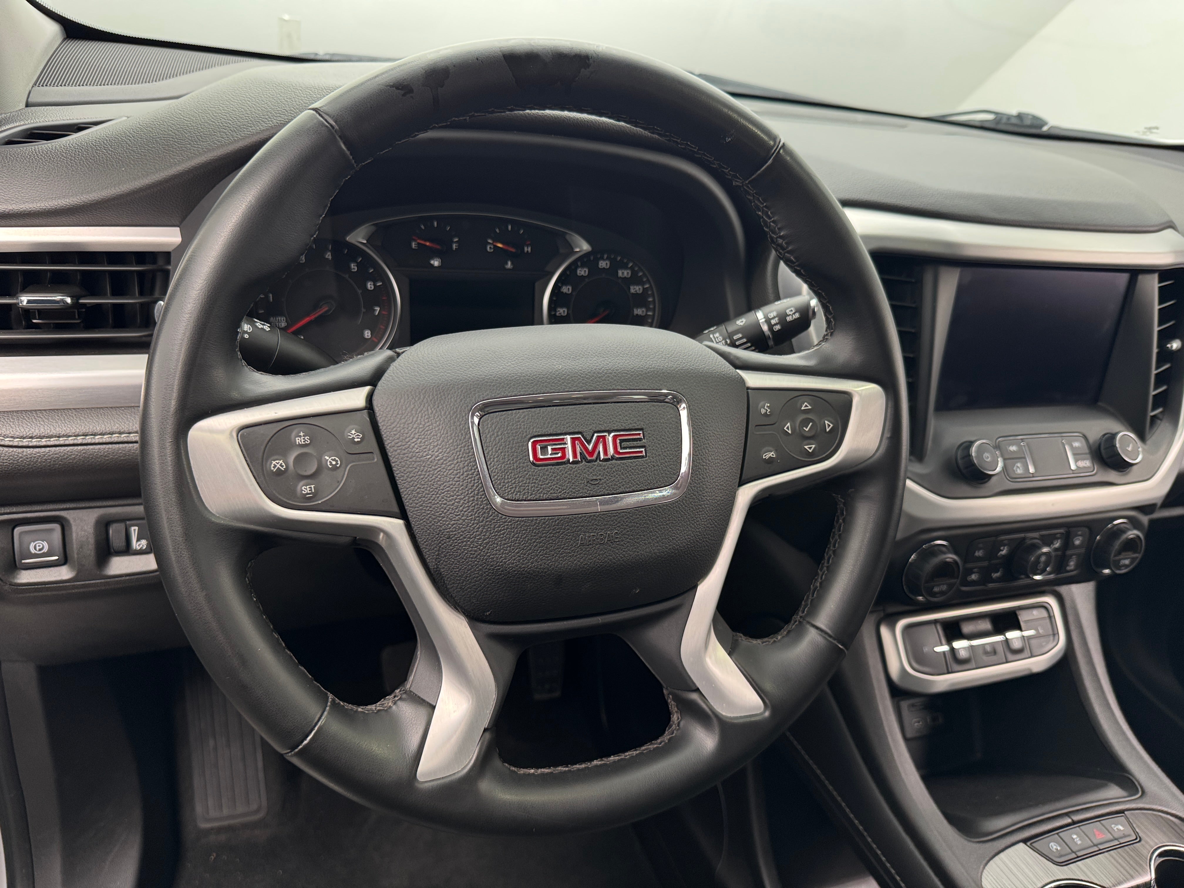 2023 GMC Acadia SLT 4