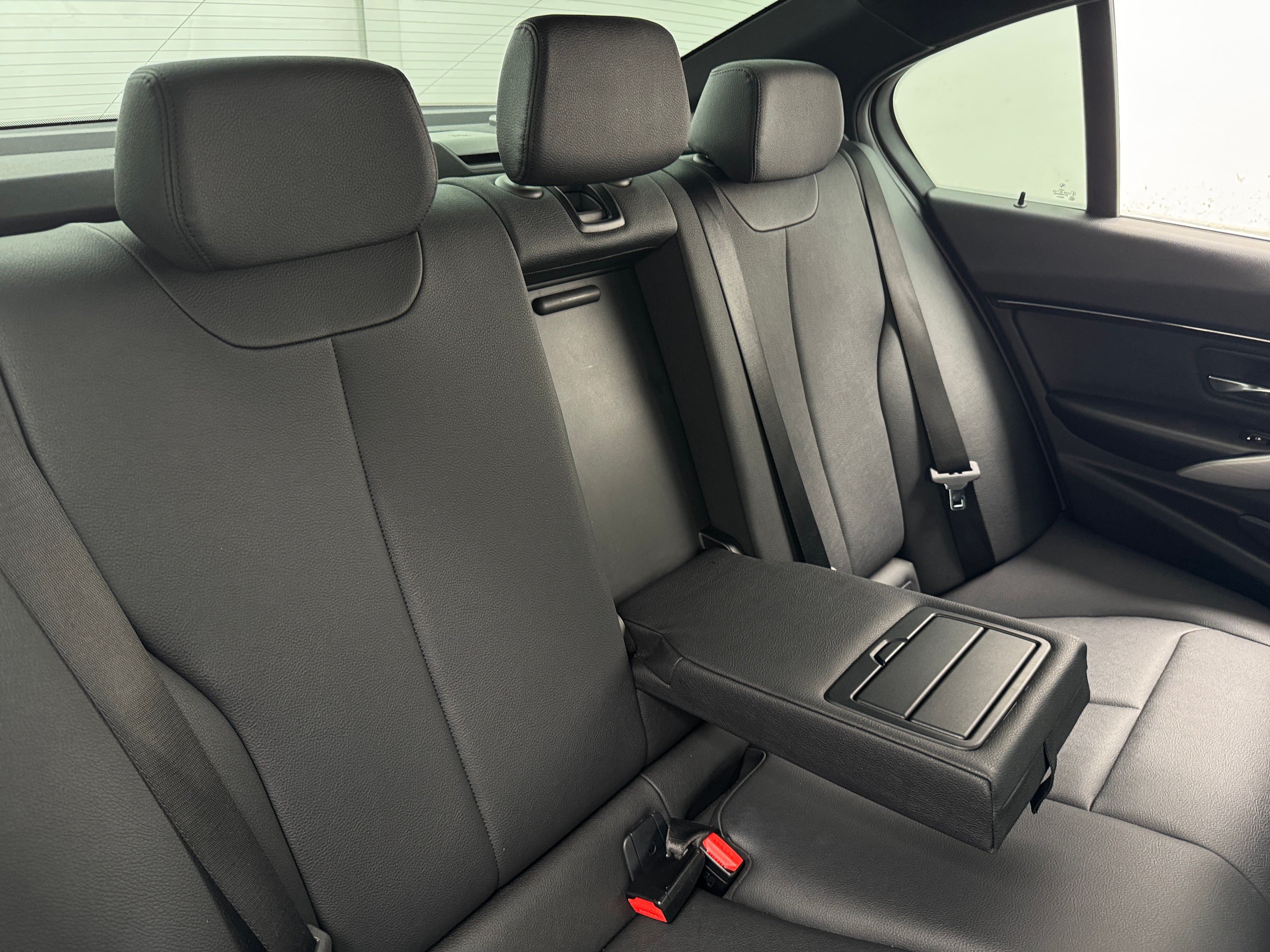 2017 BMW 3 Series 330i 5