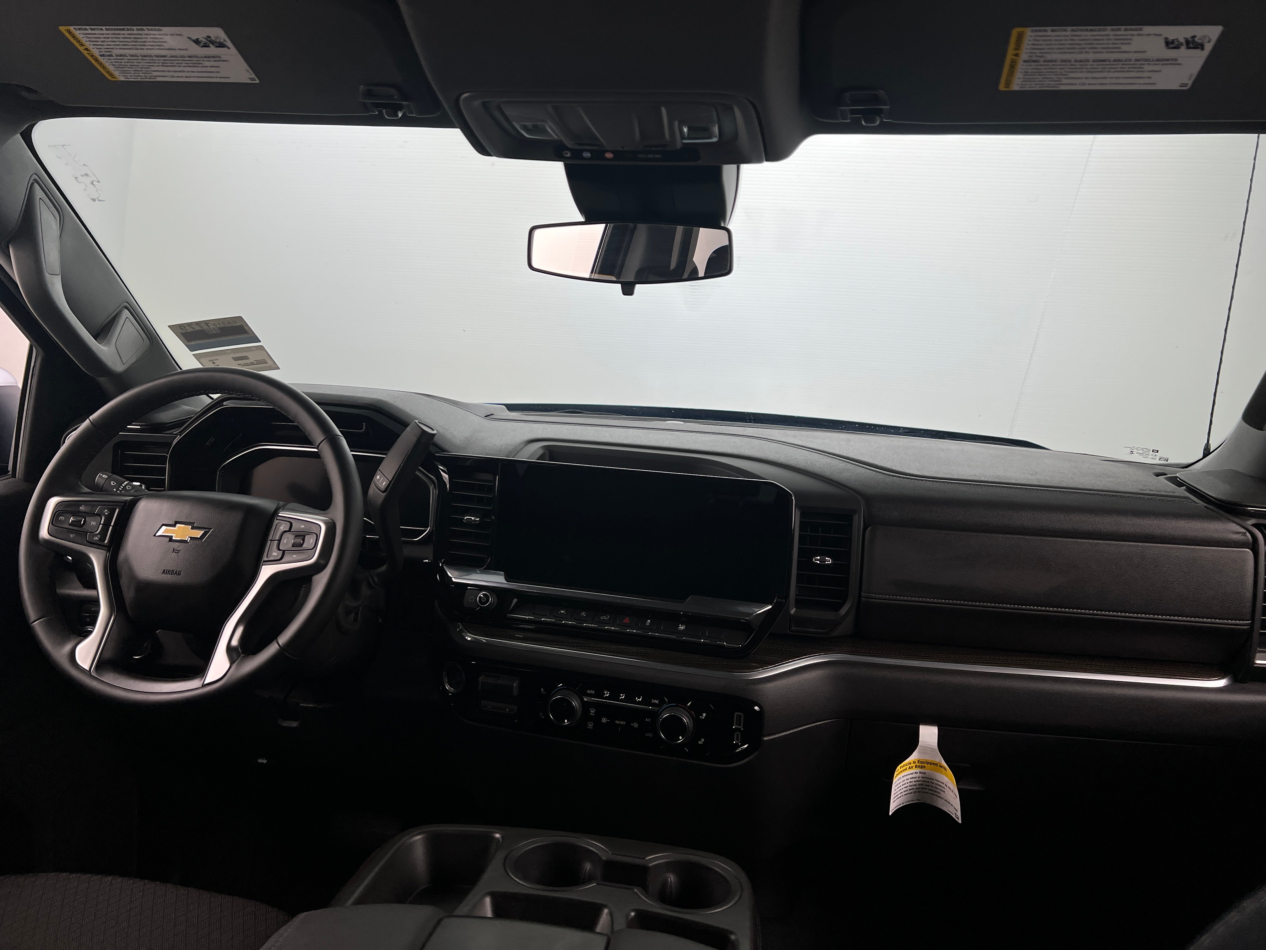 2023 Chevrolet Silverado 1500 LT 3