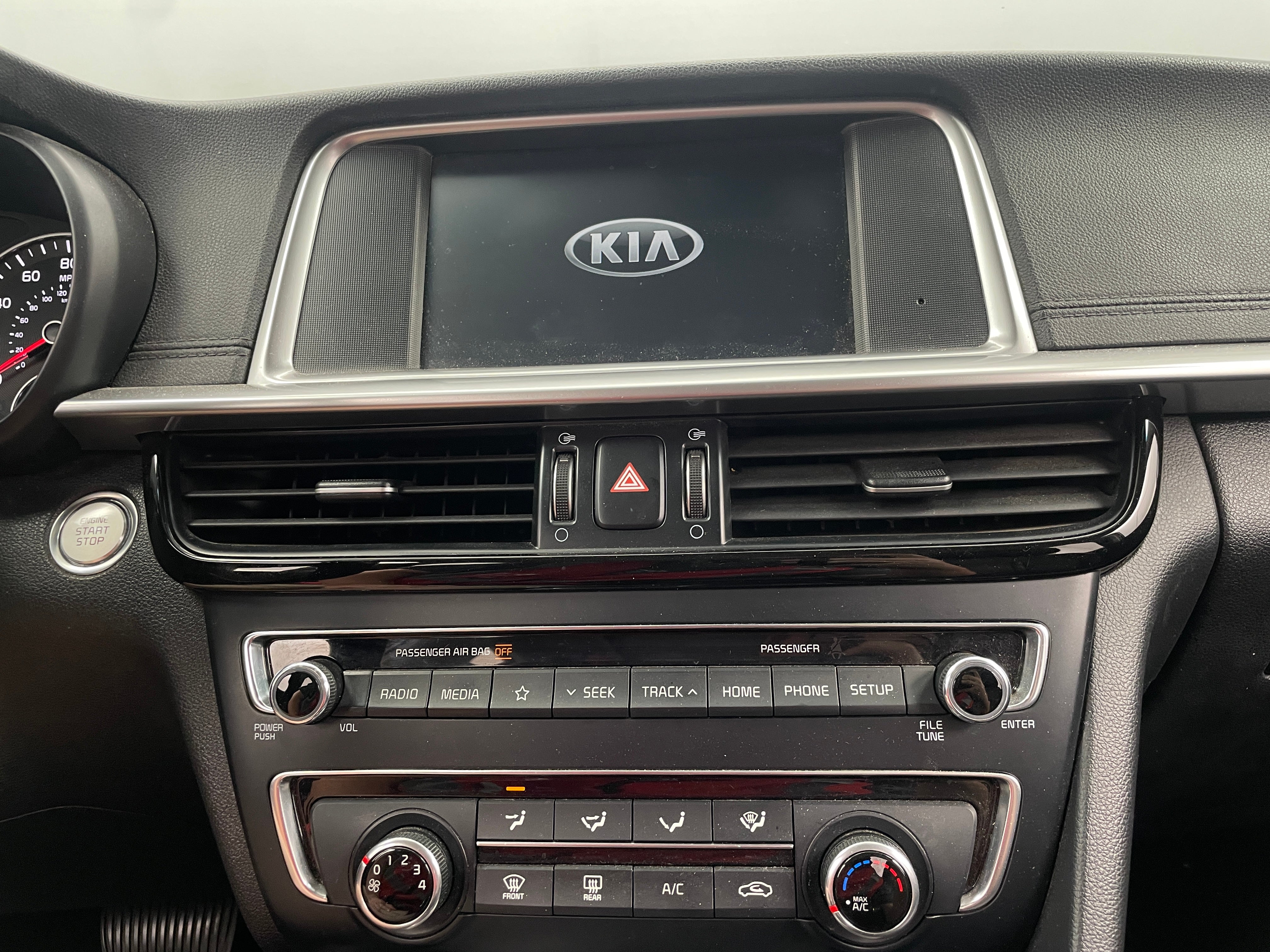 2020 Kia Optima SE 3