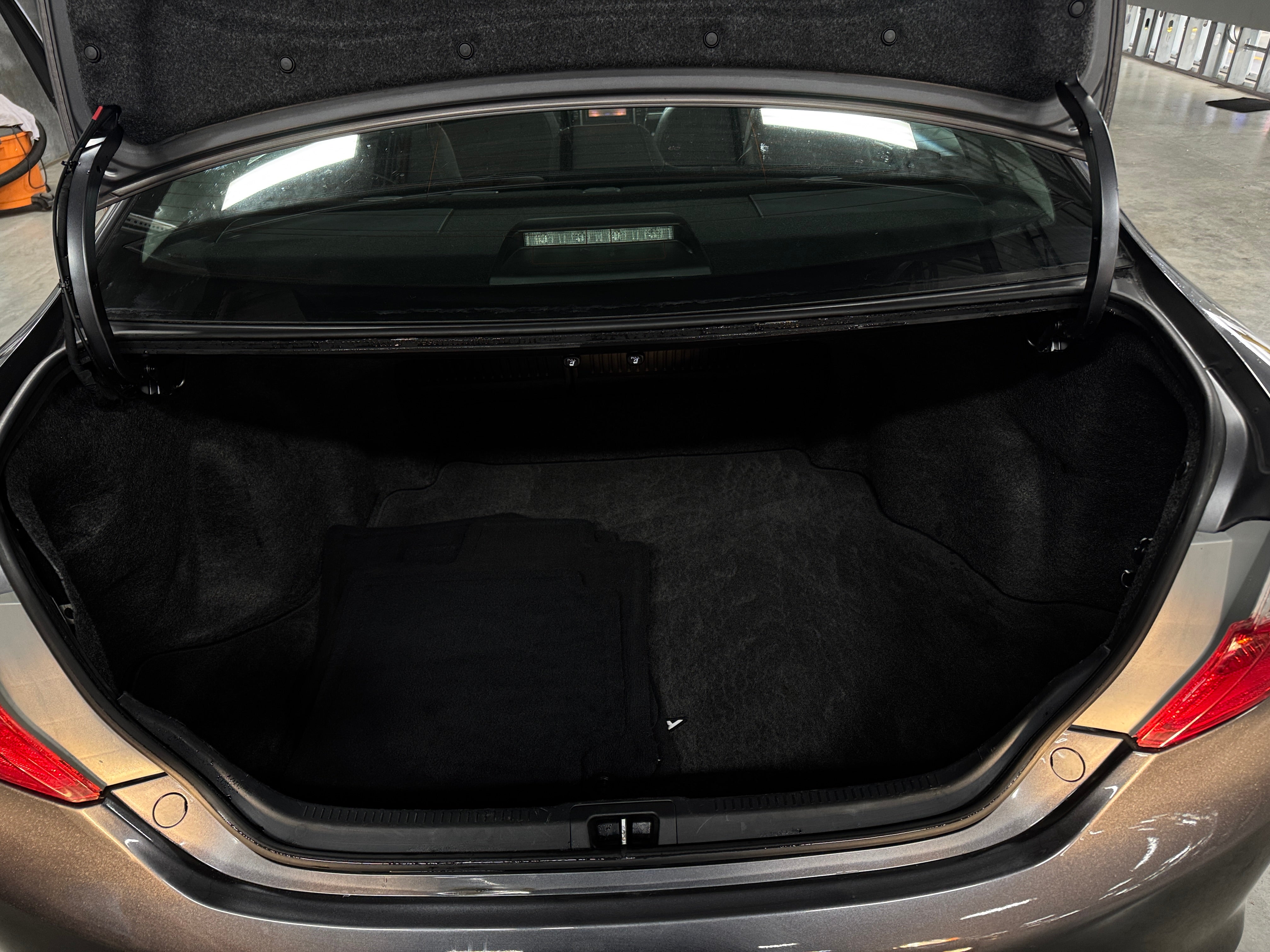 2012 Toyota Camry SE 6