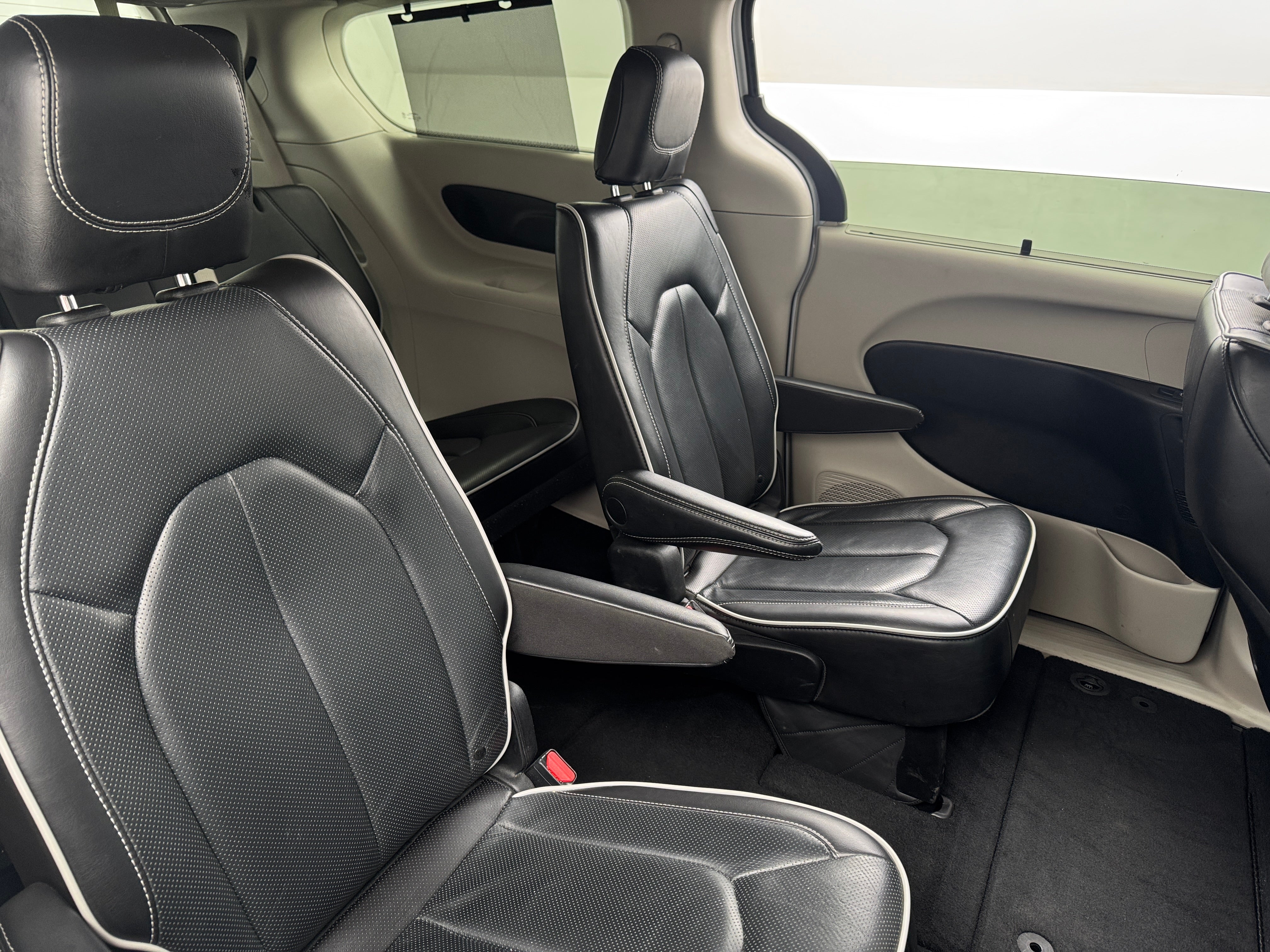 2023 Chrysler Pacifica Limited 5