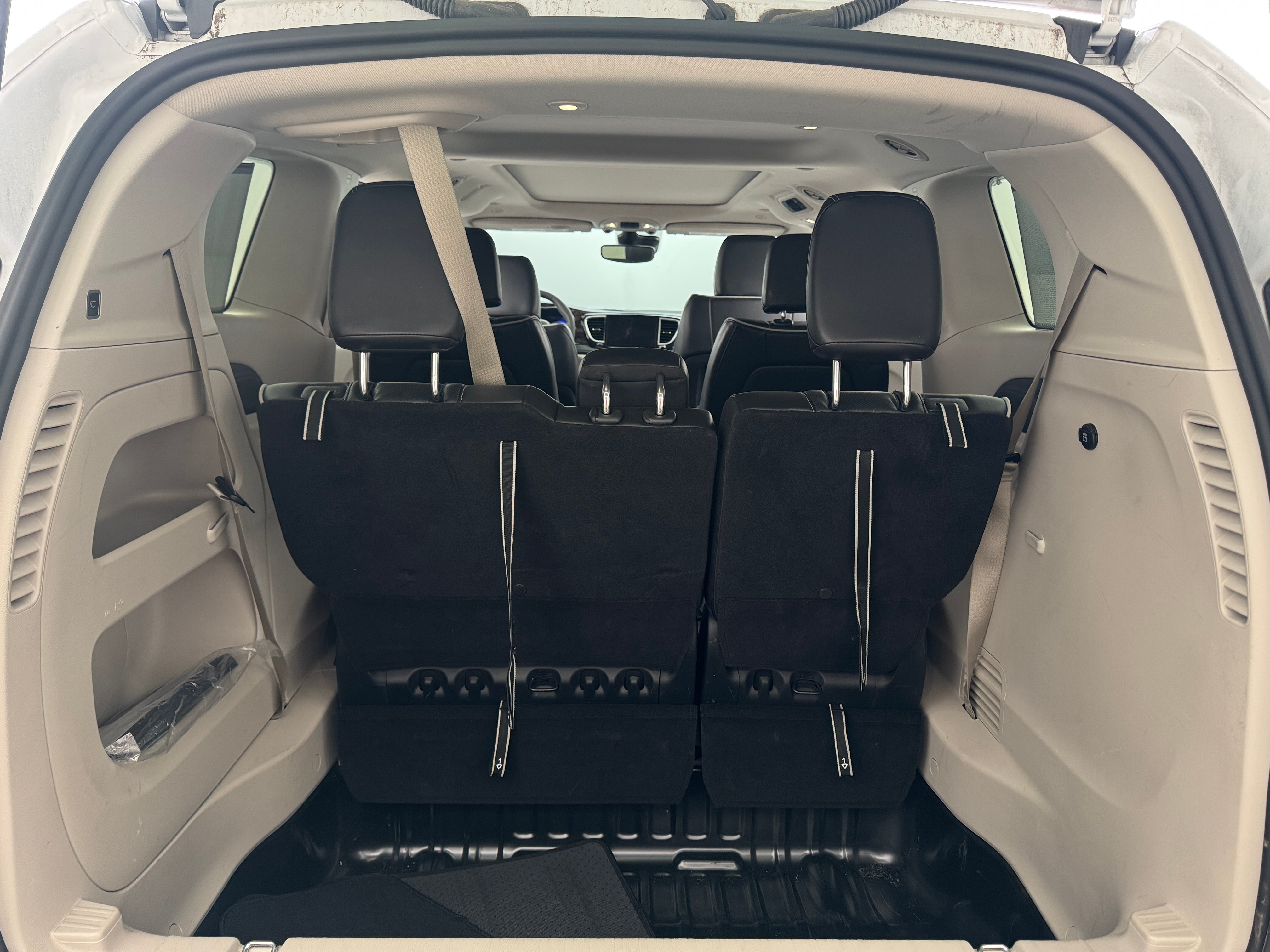 2023 Chrysler Pacifica Limited 6