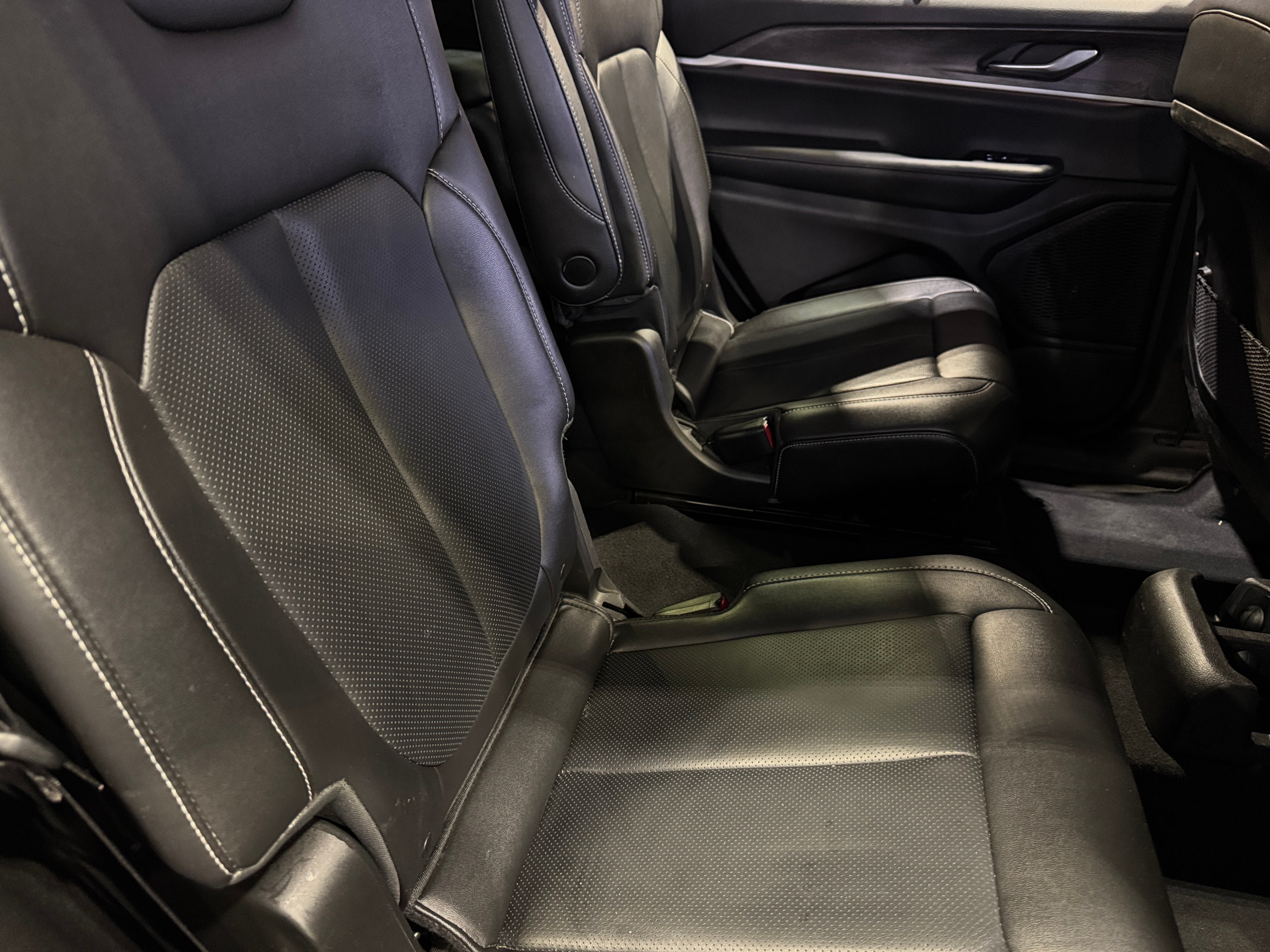2023 Jeep Grand Cherokee L Limited Edition 5