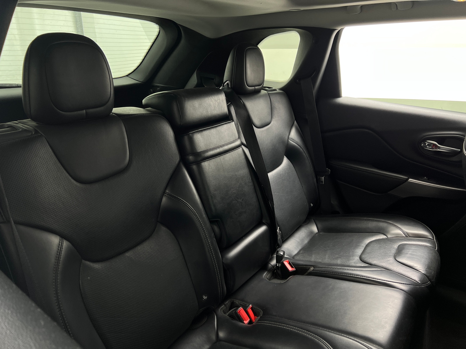 Thumbnail: 2019 Jeep Cherokee - 5