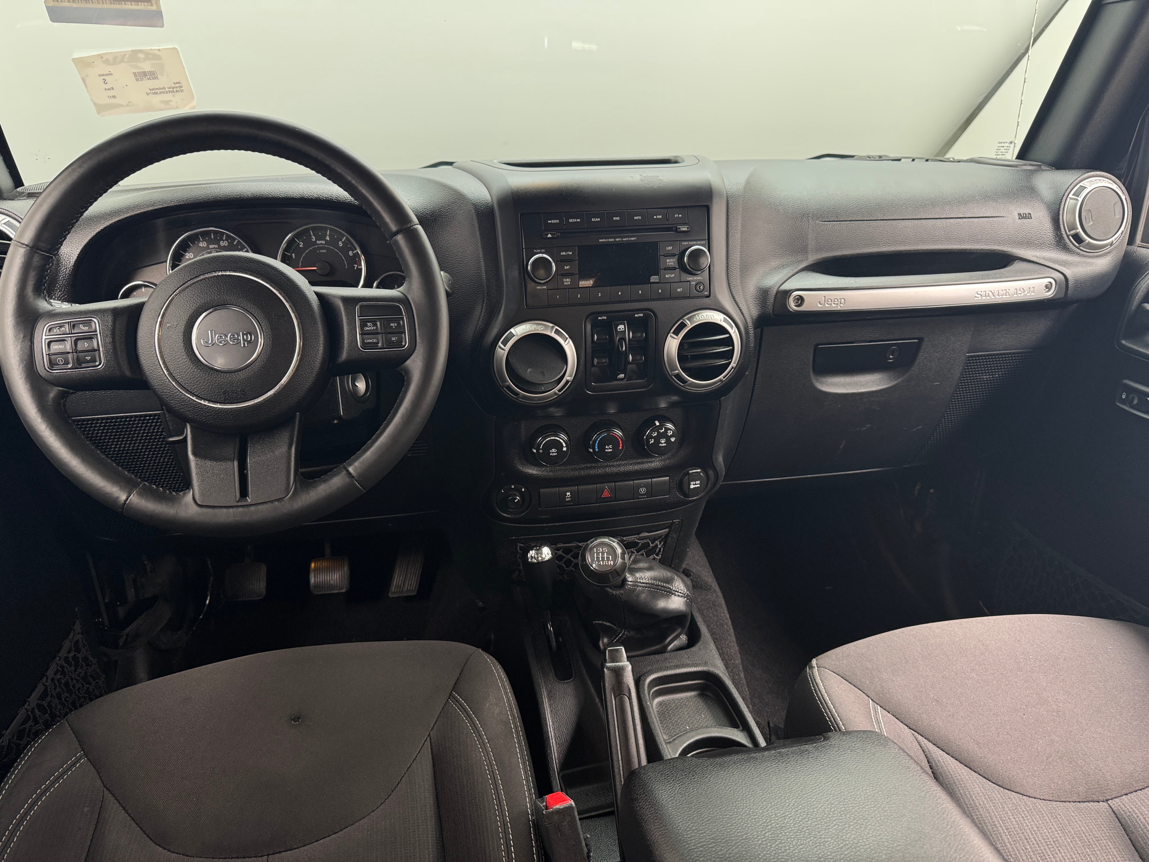 2017 Jeep Wrangler Unlimited Sahara 3