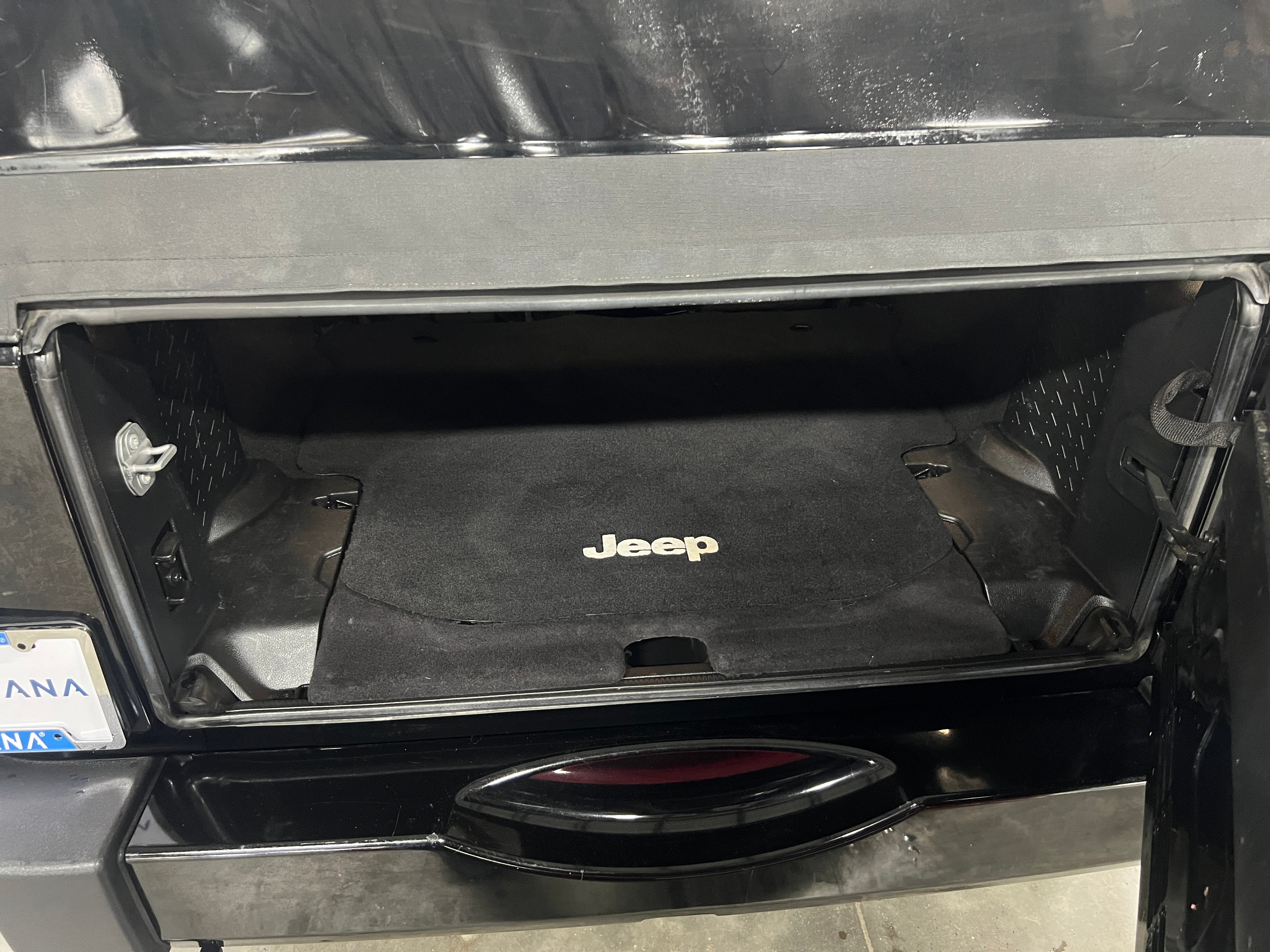 2017 Jeep Wrangler Unlimited Sahara 7