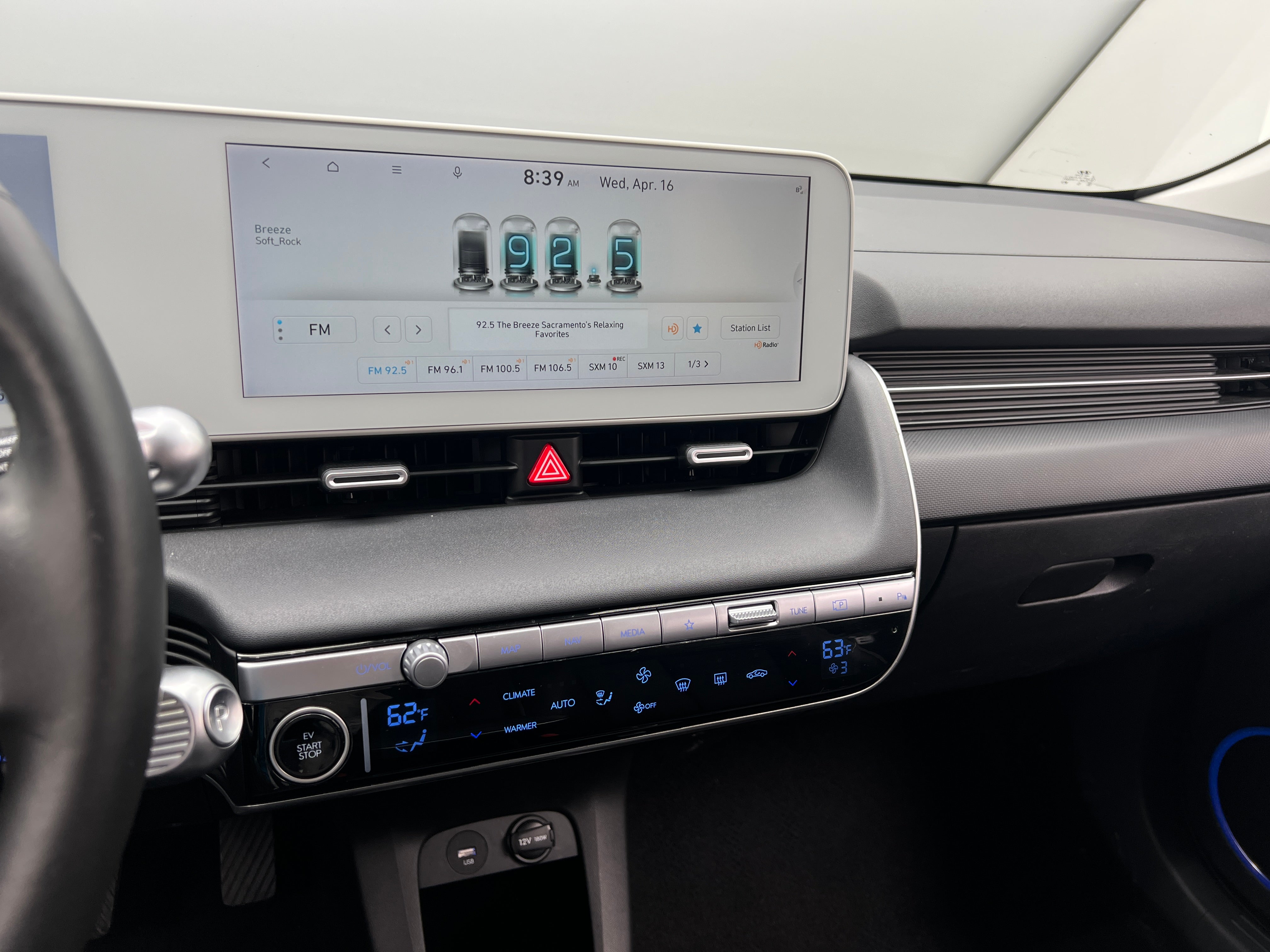 2022 Hyundai Ioniq 5 SEL 3