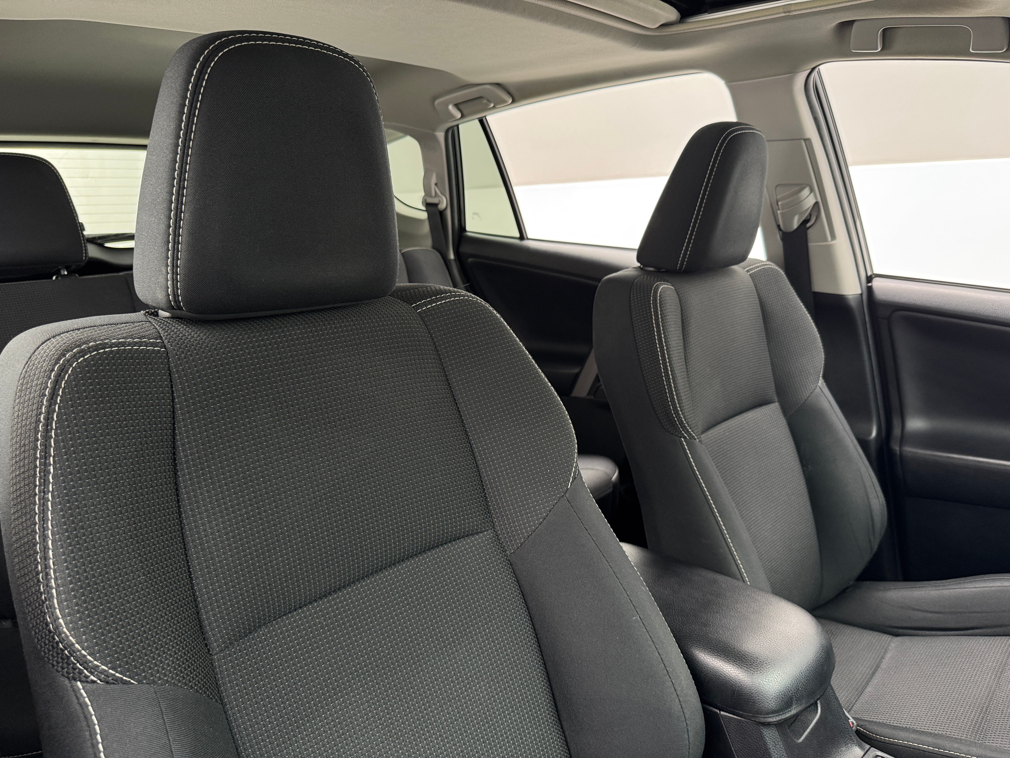 2018 Toyota RAV4 XLE 2