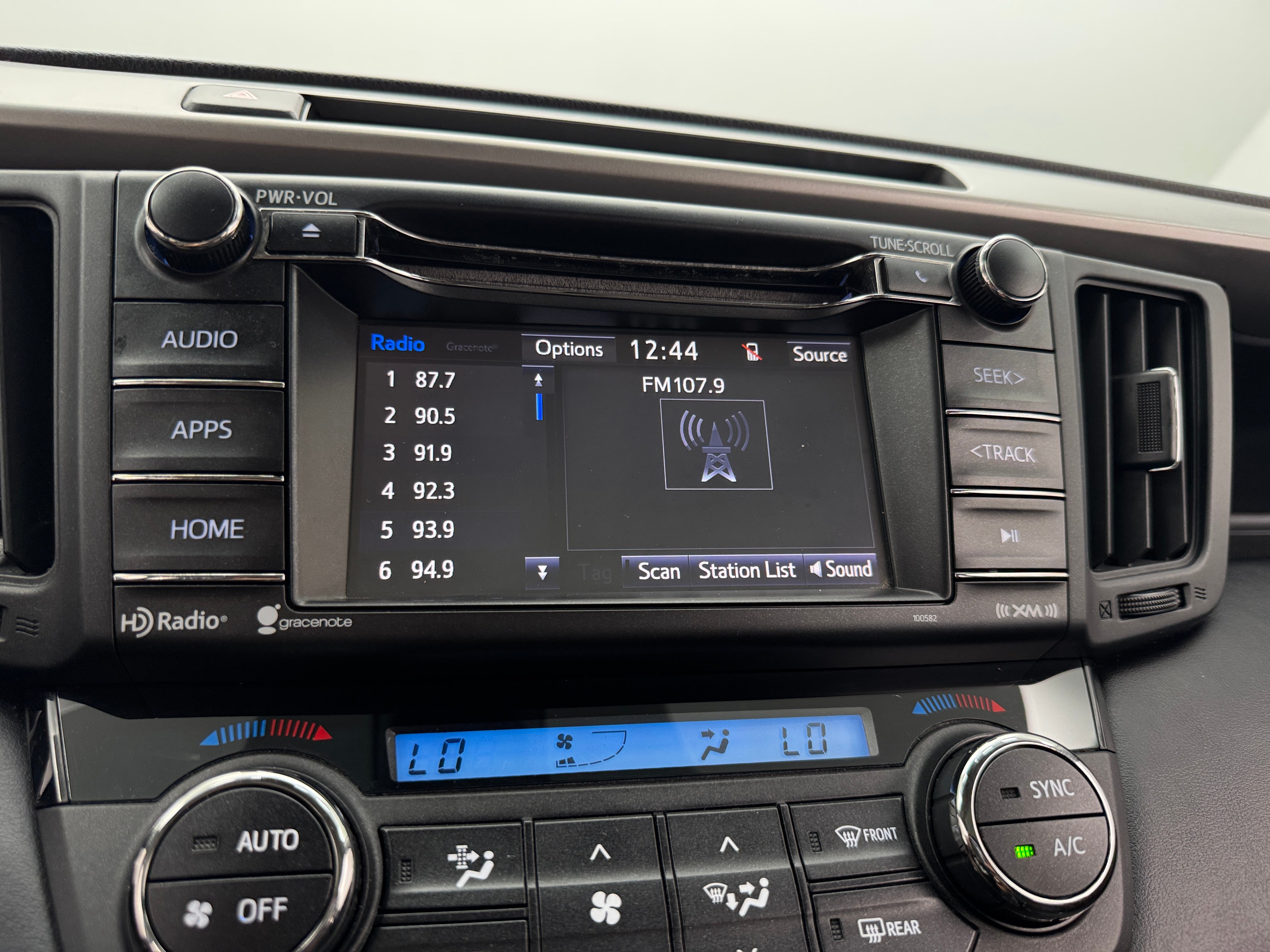 2018 Toyota RAV4 XLE 4