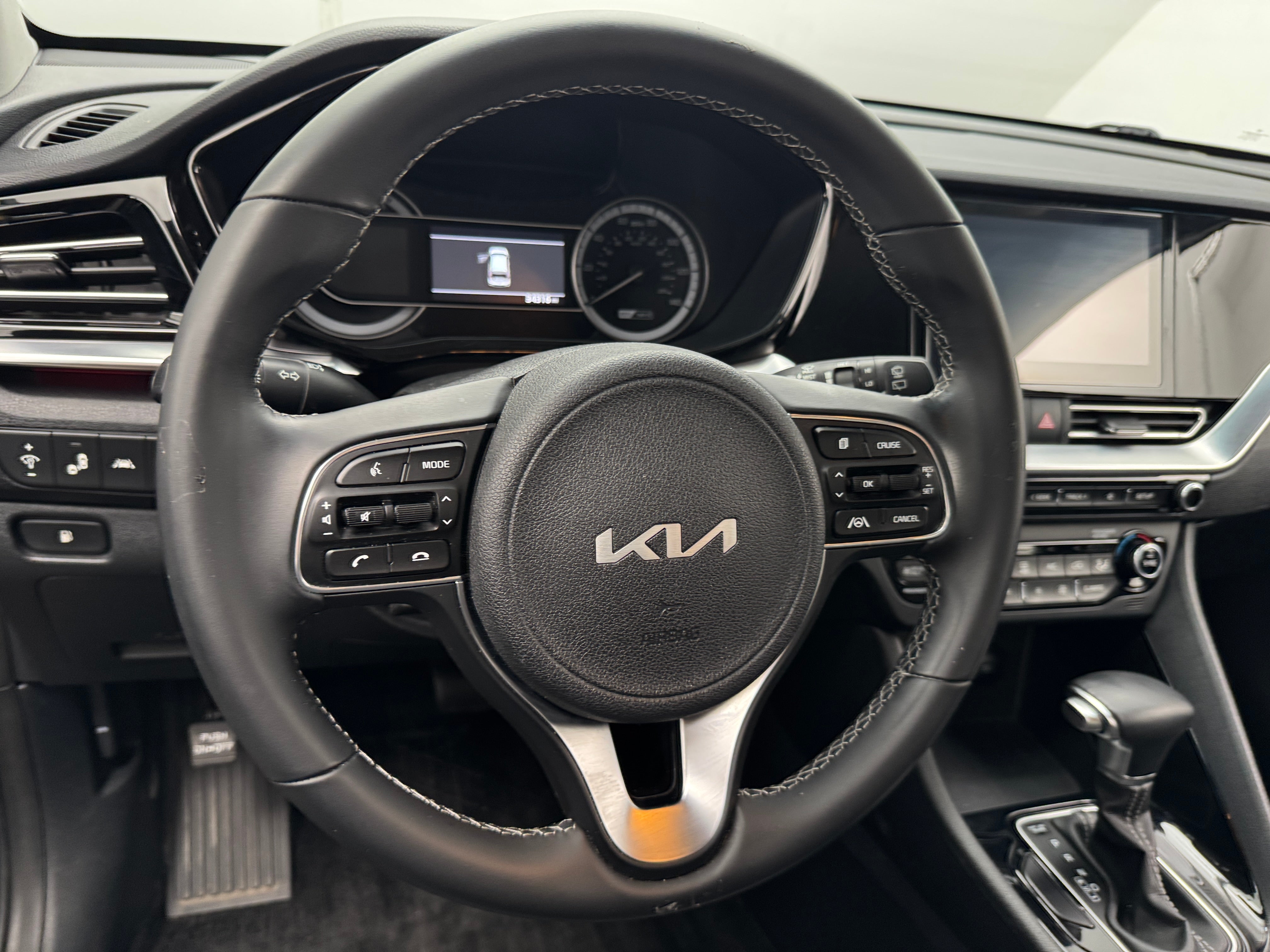 2022 Kia Niro LXS 5