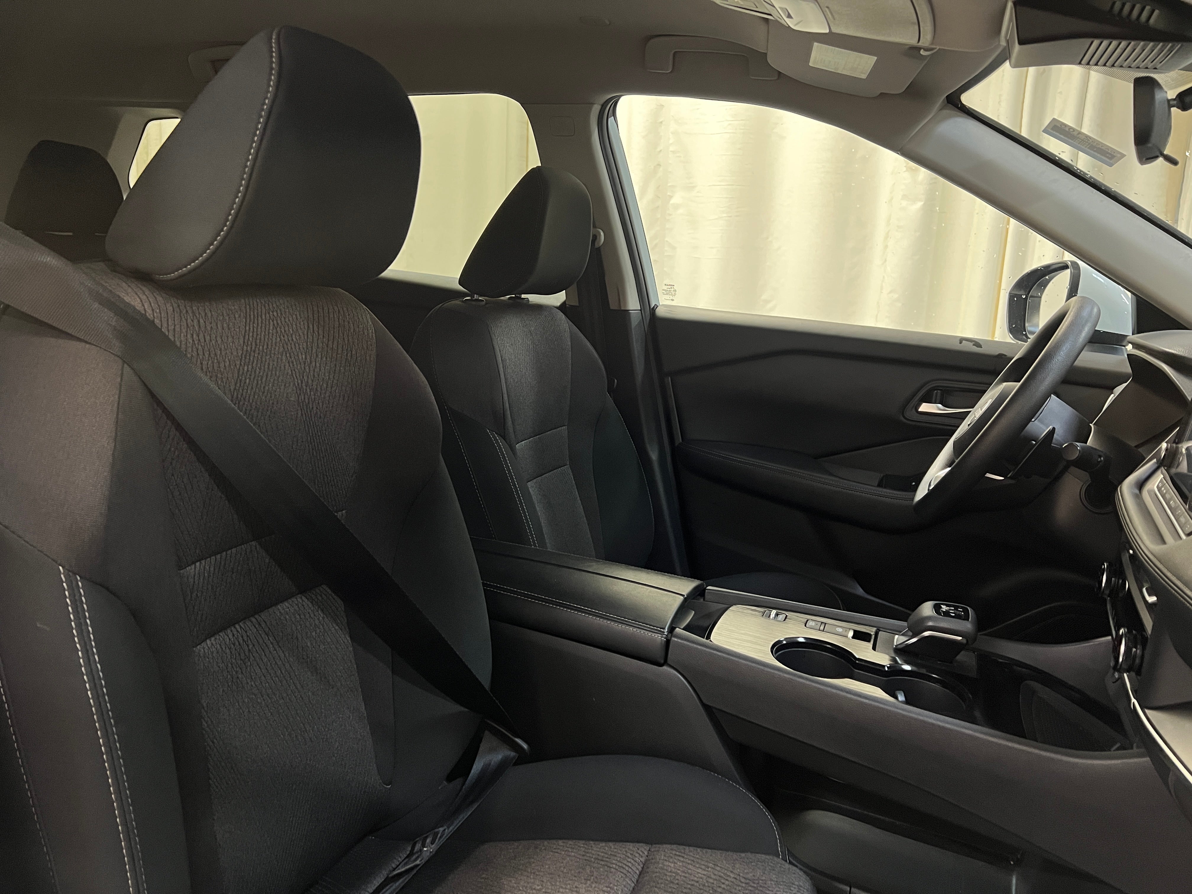 2024 Nissan Rogue SV 2