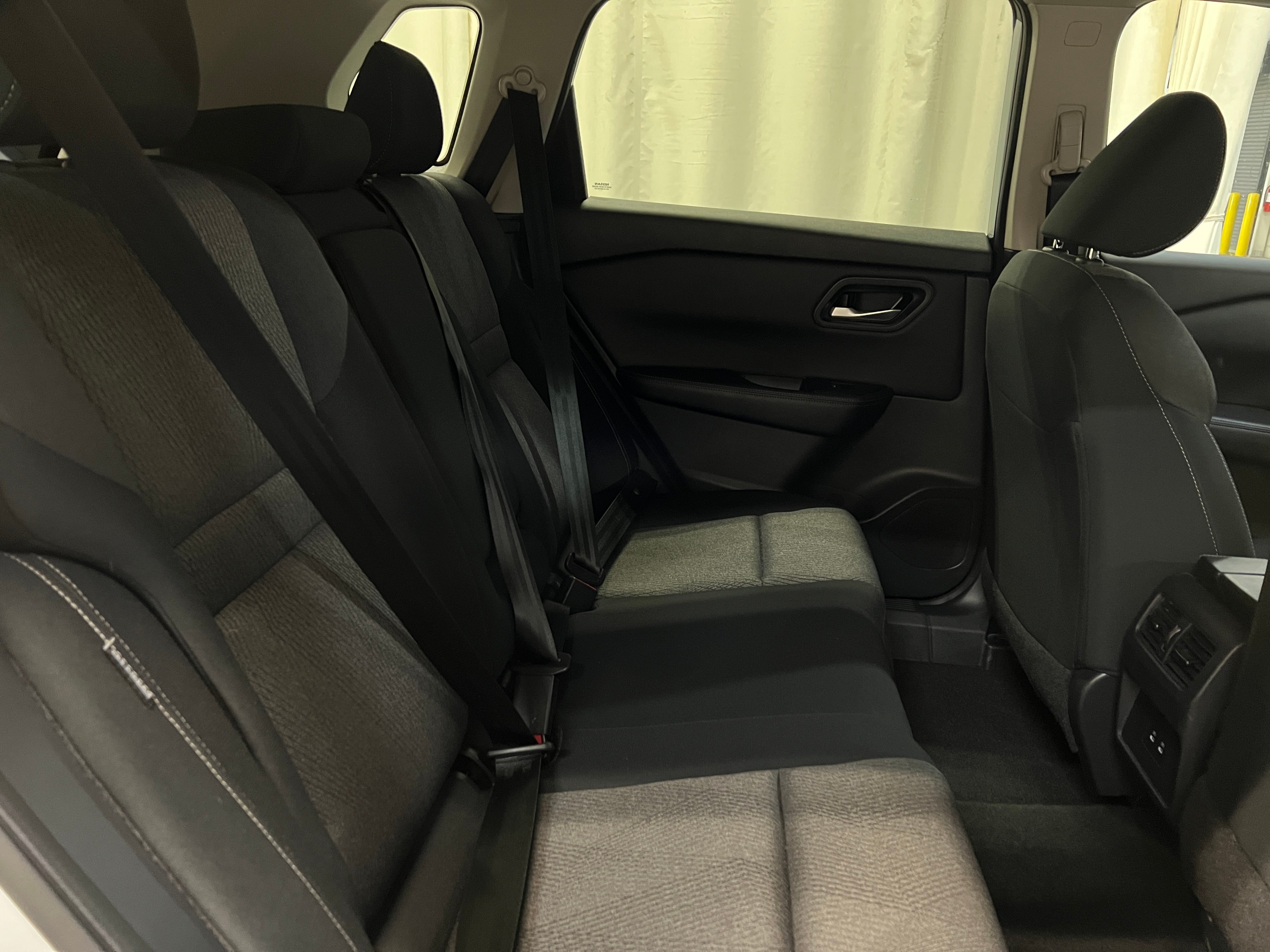 2024 Nissan Rogue SV 6