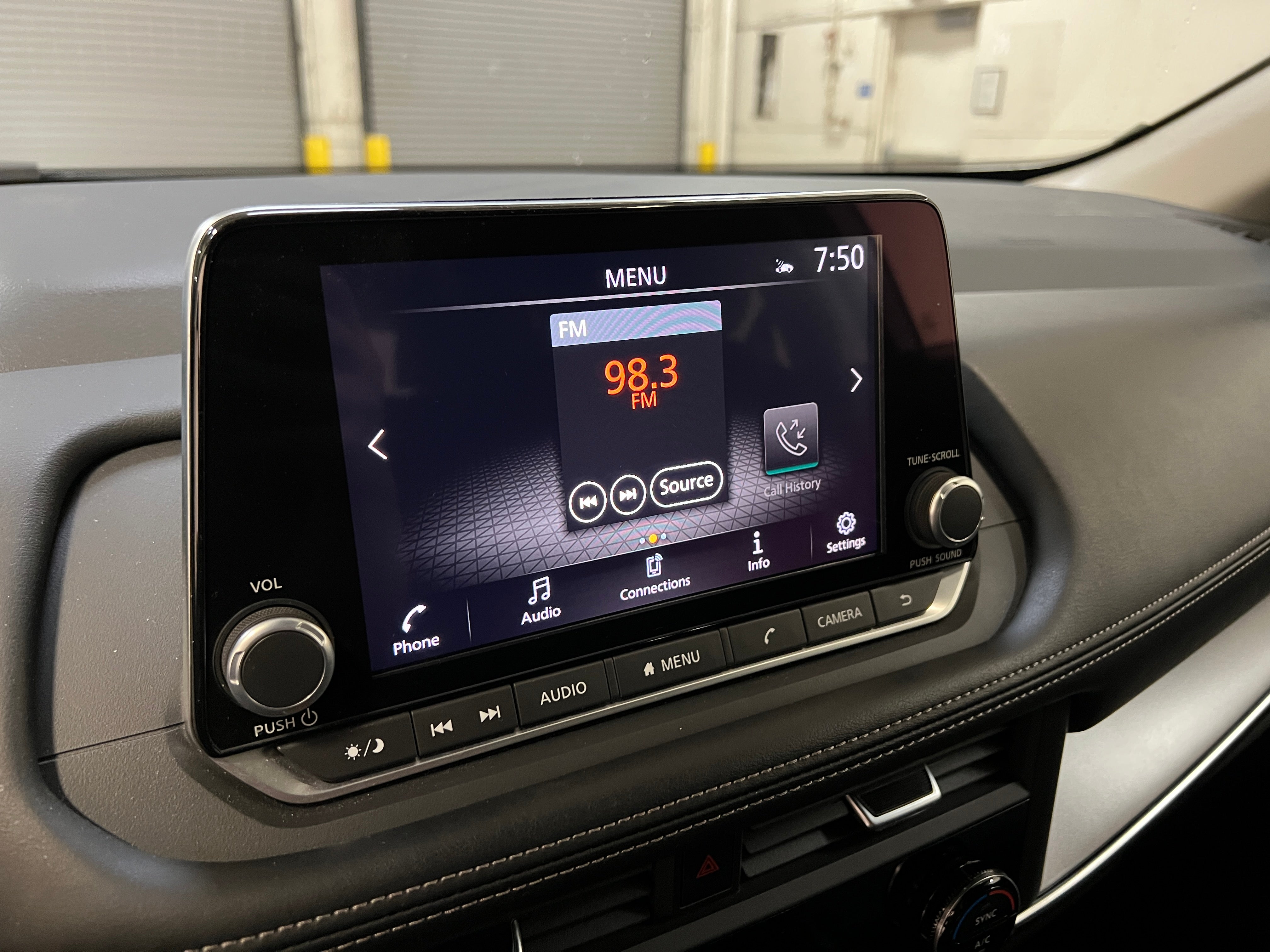 2024 Nissan Rogue SV 4