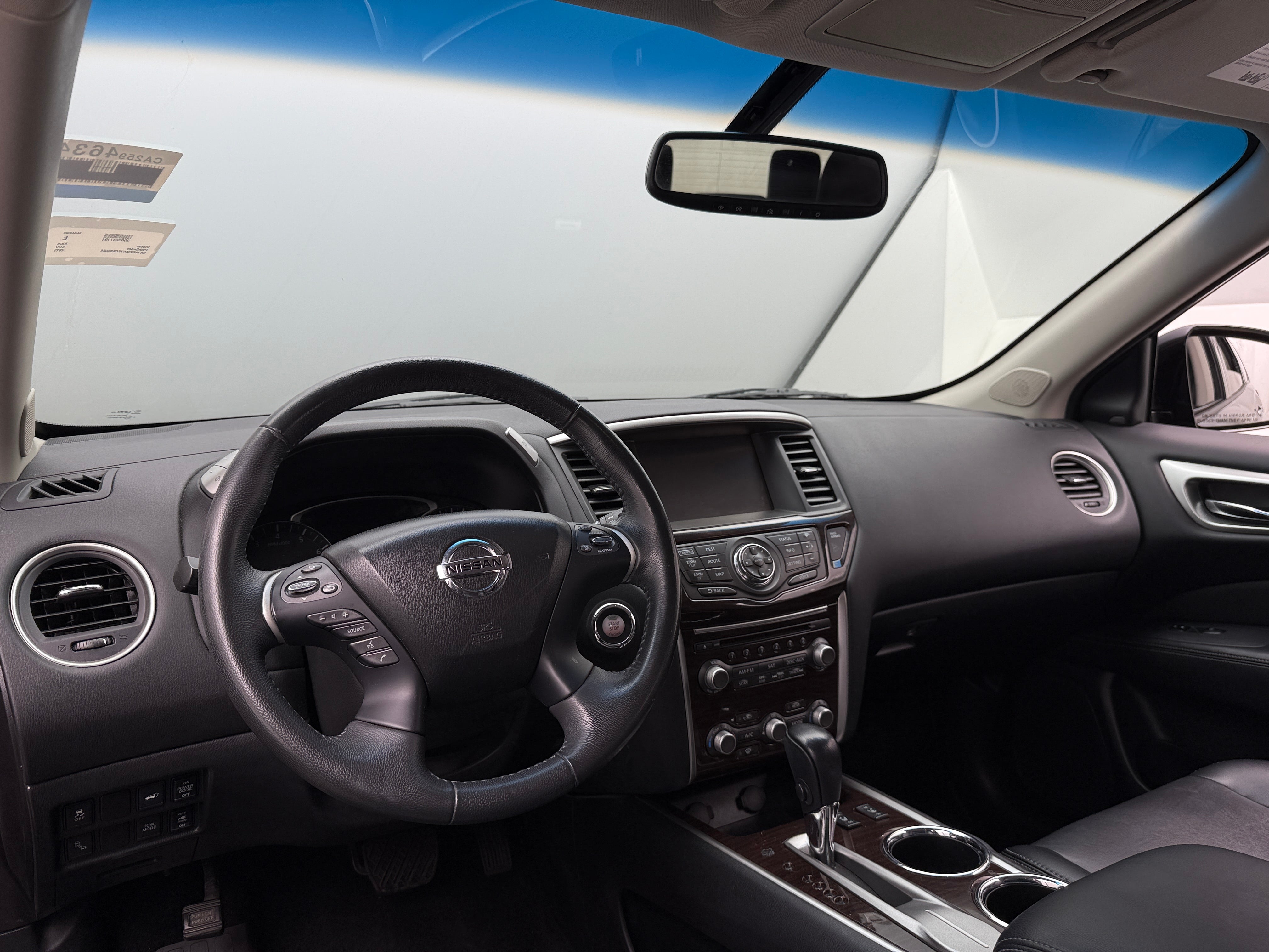 2015 Nissan Pathfinder SL 2