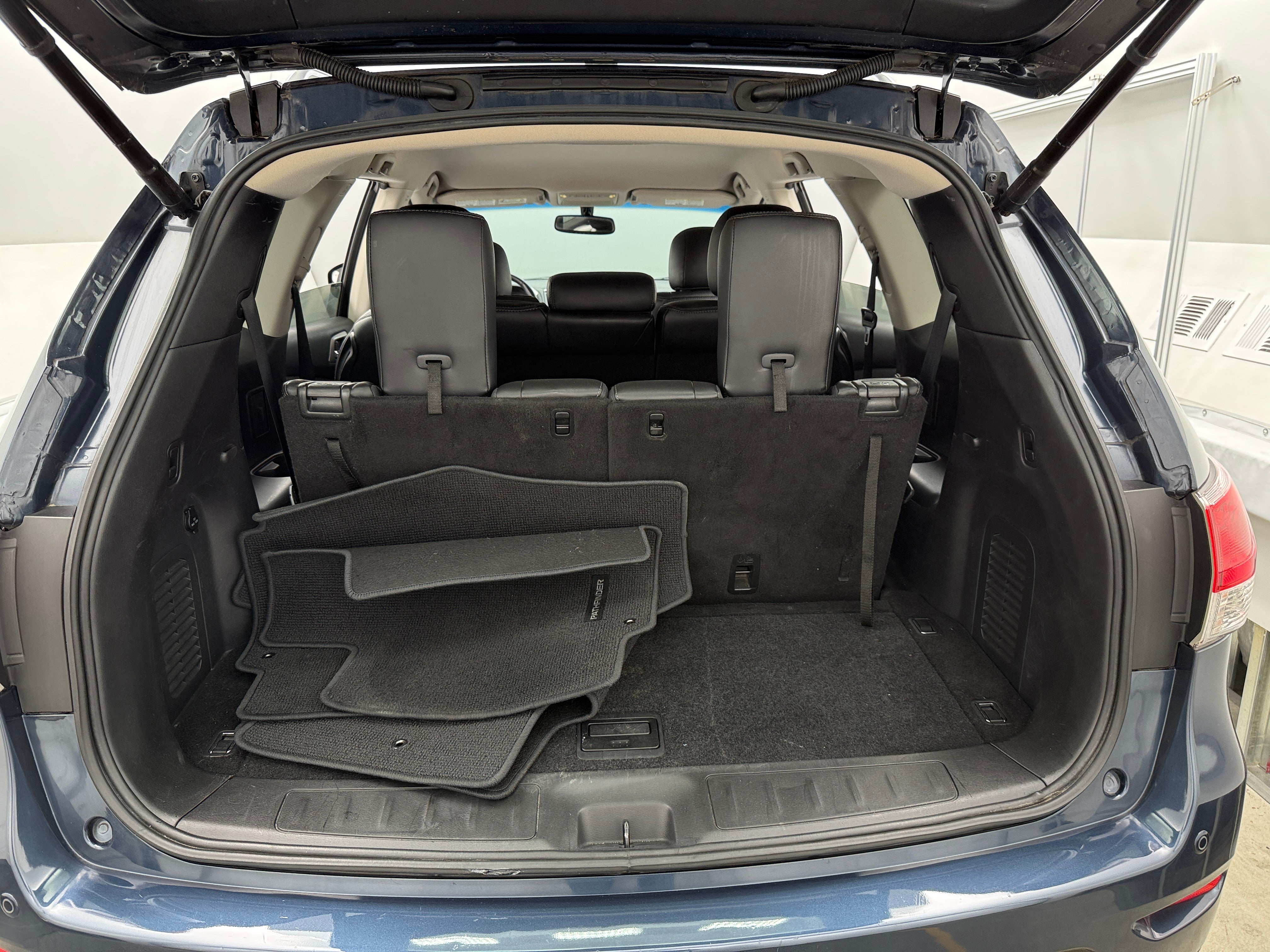 2015 Nissan Pathfinder SL 6