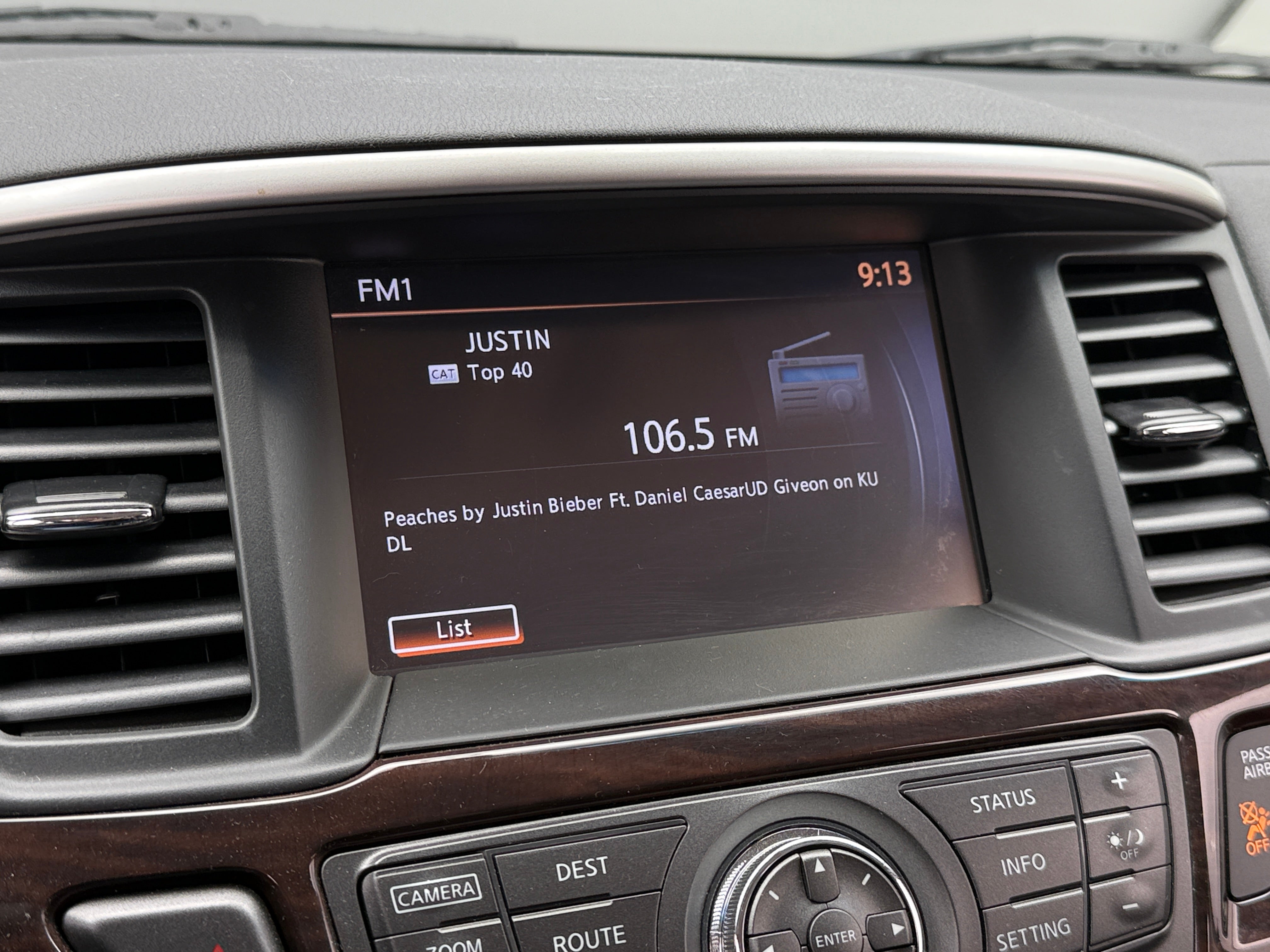 2015 Nissan Pathfinder SL 3